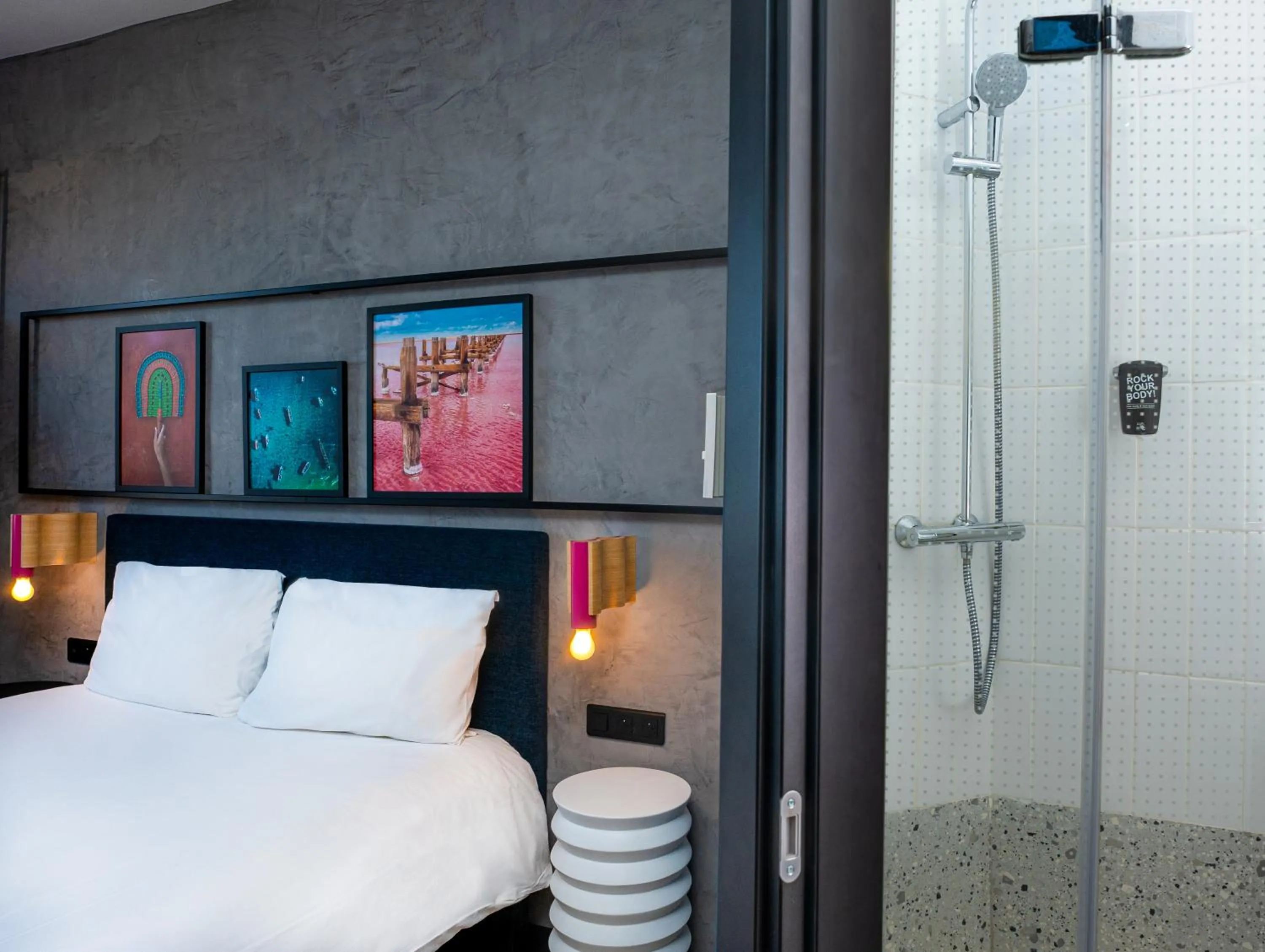 Bedroom, Bed in Ibis Styles Dakar