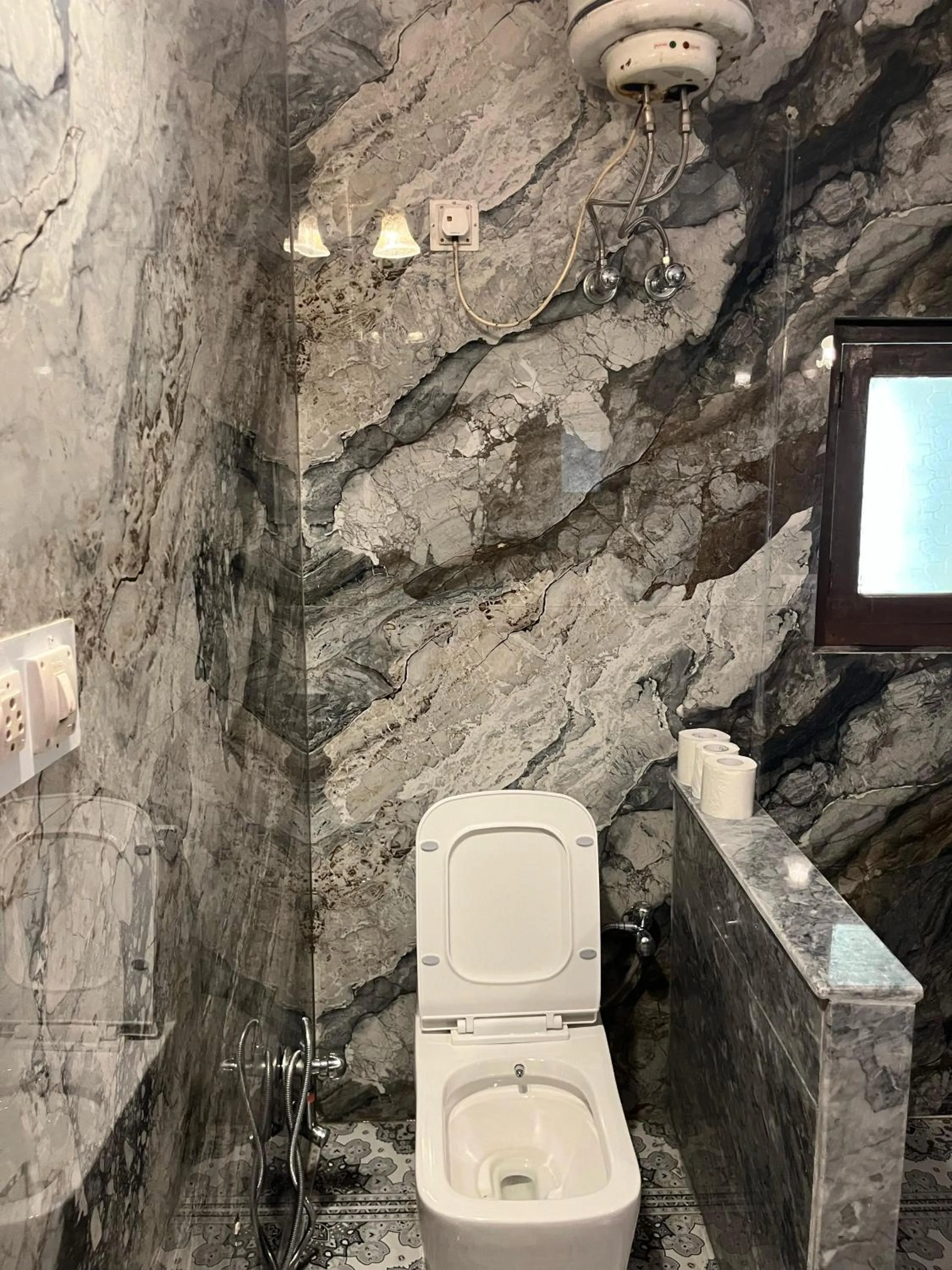 Bathroom in Hotel Bissau Palace