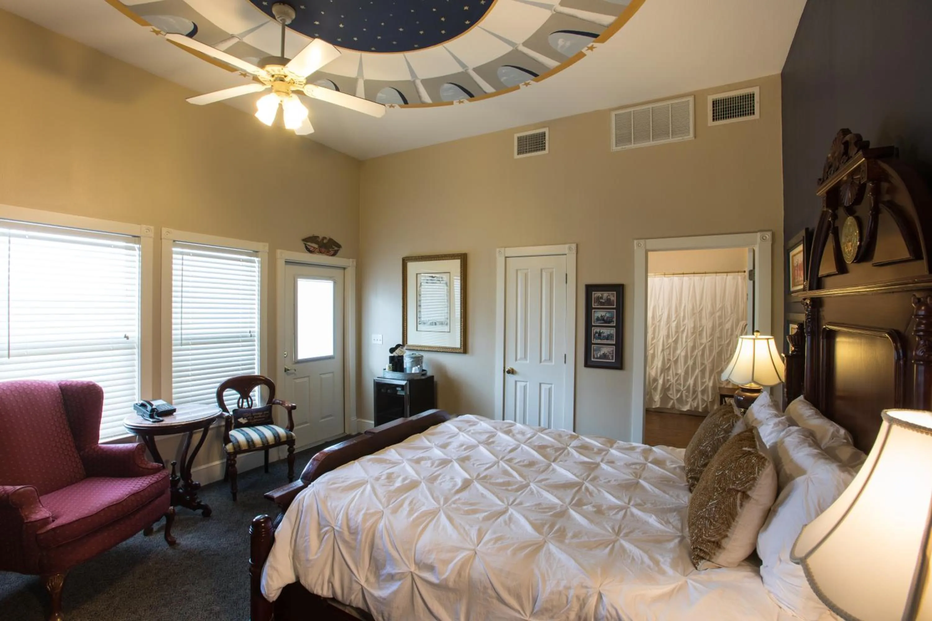 Bed in Gruene River Hotel & Retreat