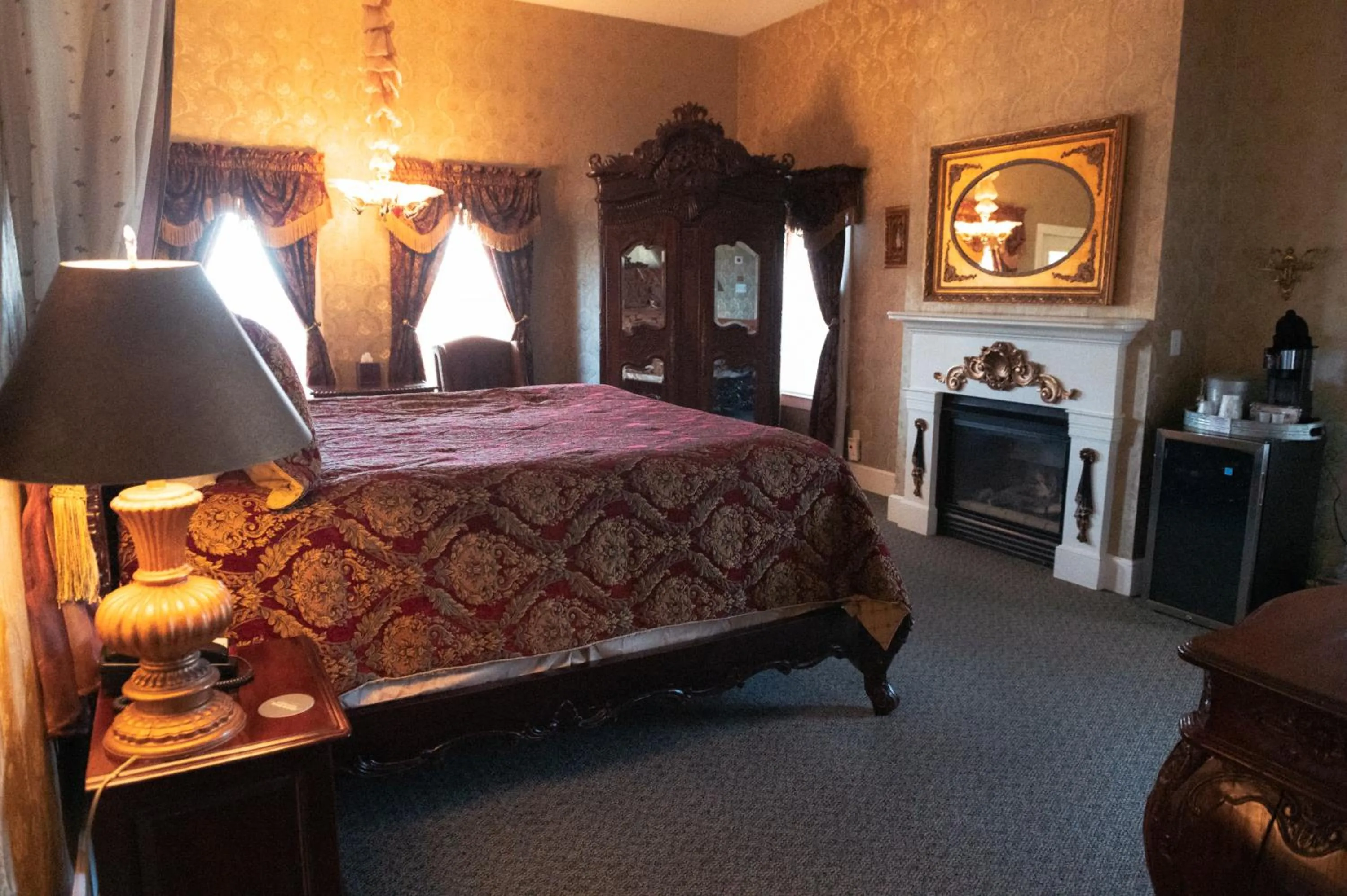 Bed in Gruene River Hotel & Retreat