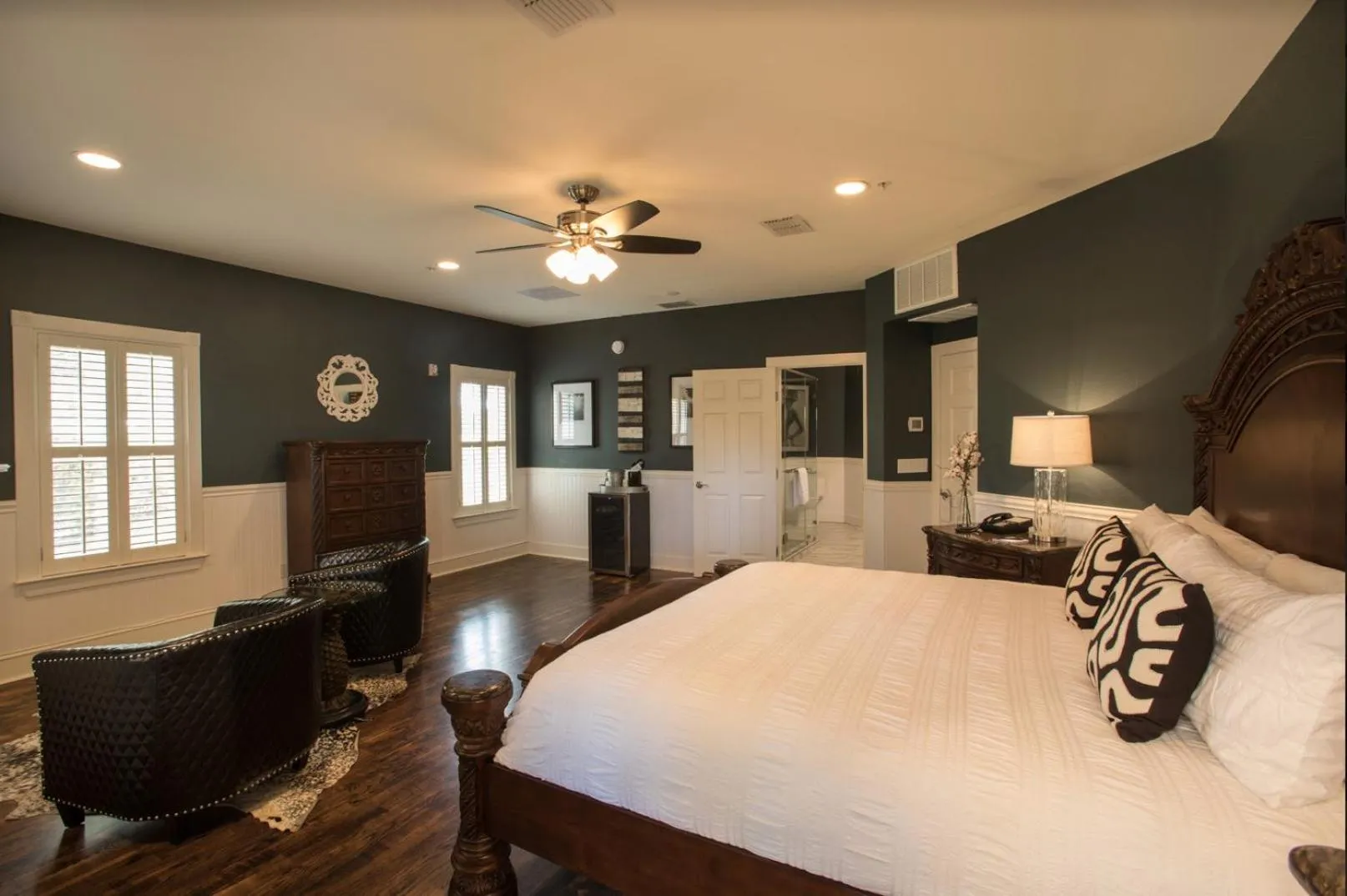 Bed in Gruene River Hotel & Retreat