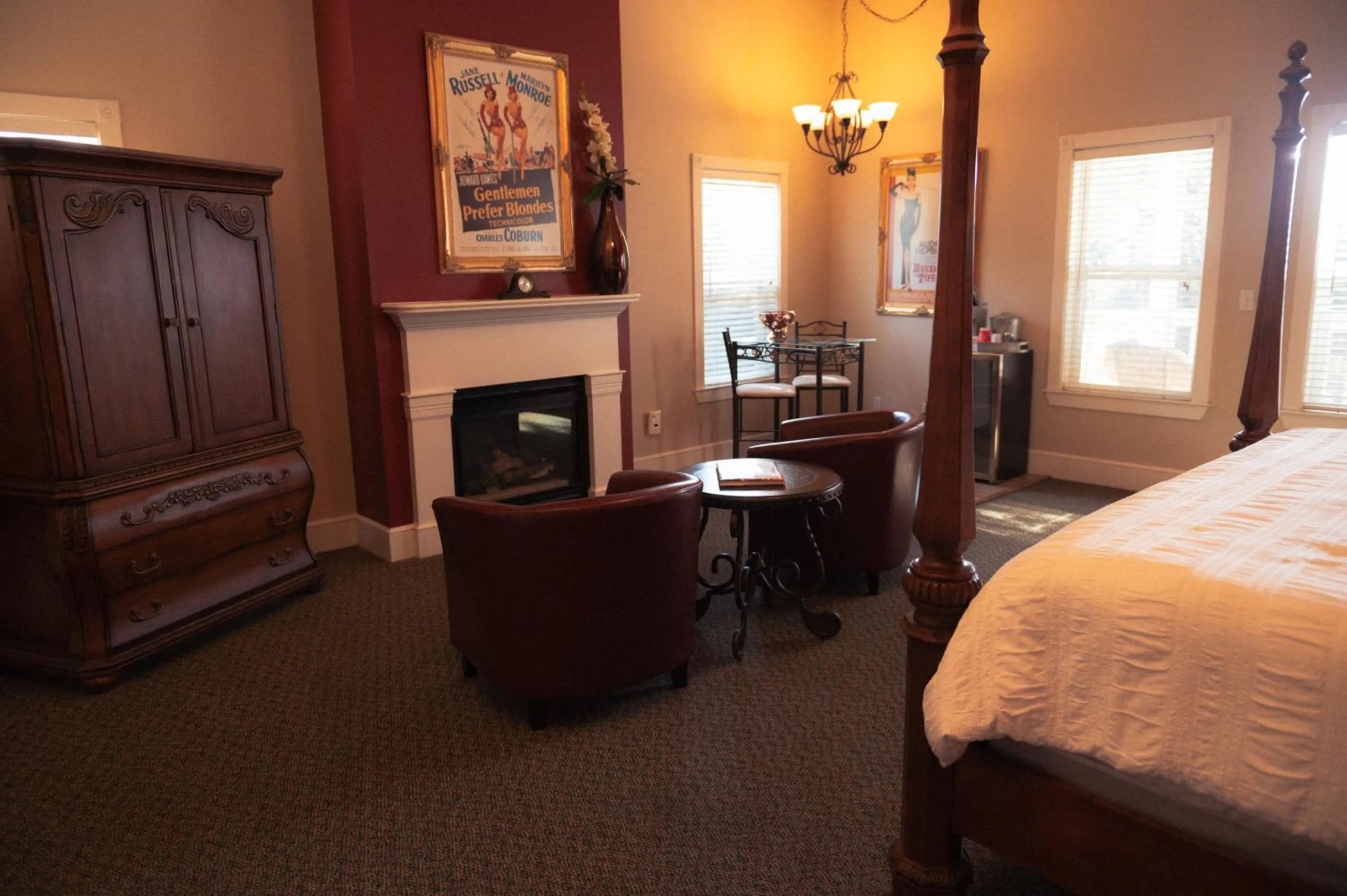 Bed in Gruene River Hotel & Retreat