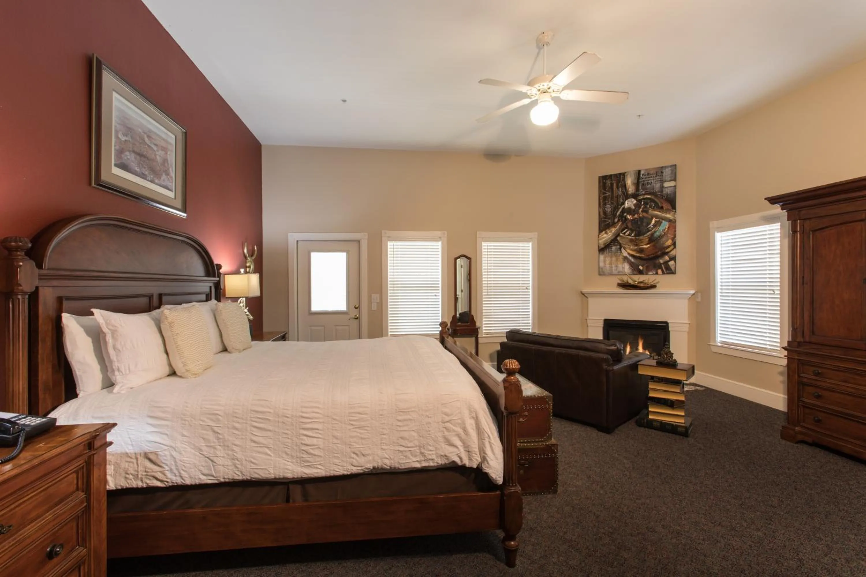 Bed in Gruene River Hotel & Retreat