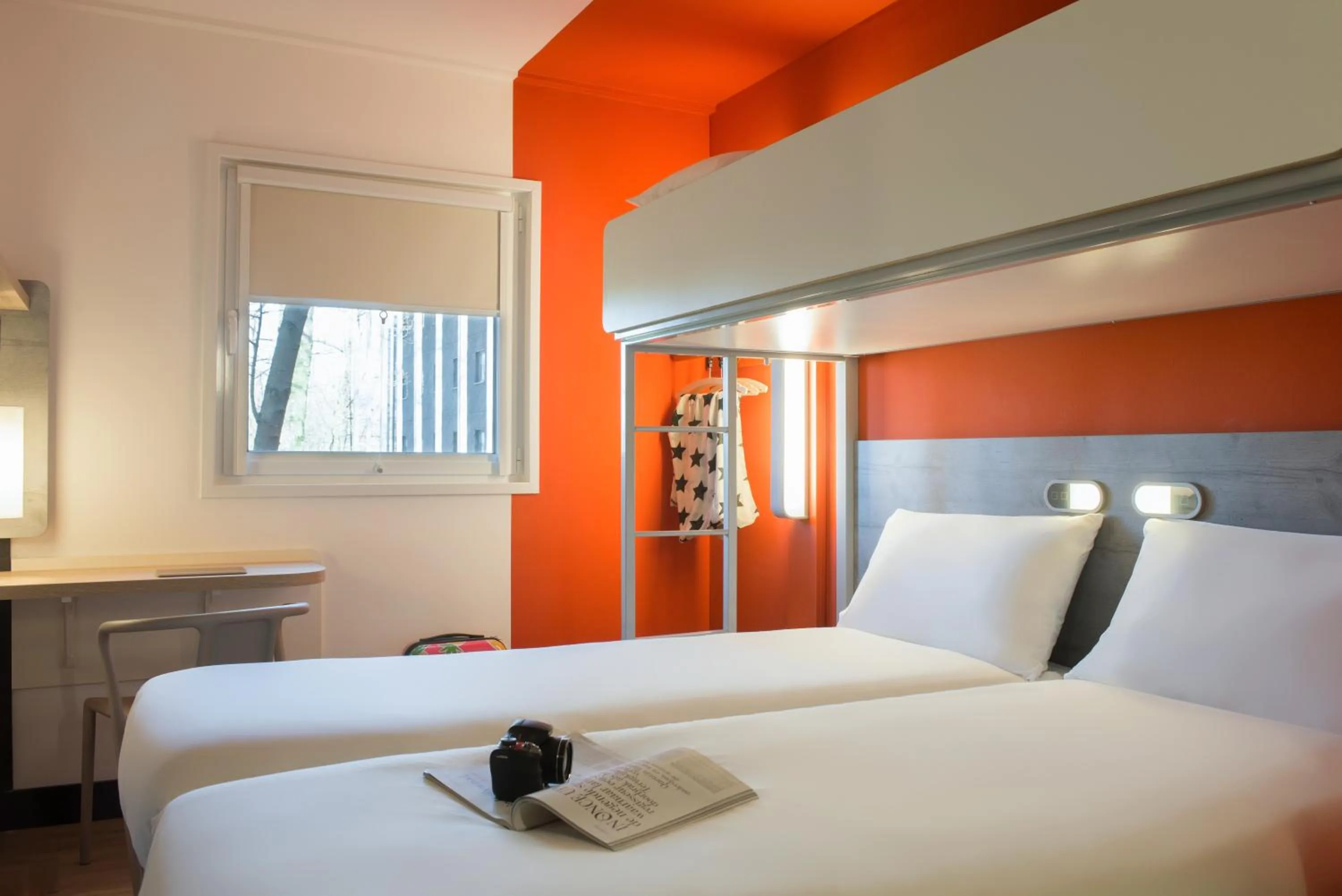Photo of the whole room, Bed in ibis budget Amsterdam Airport