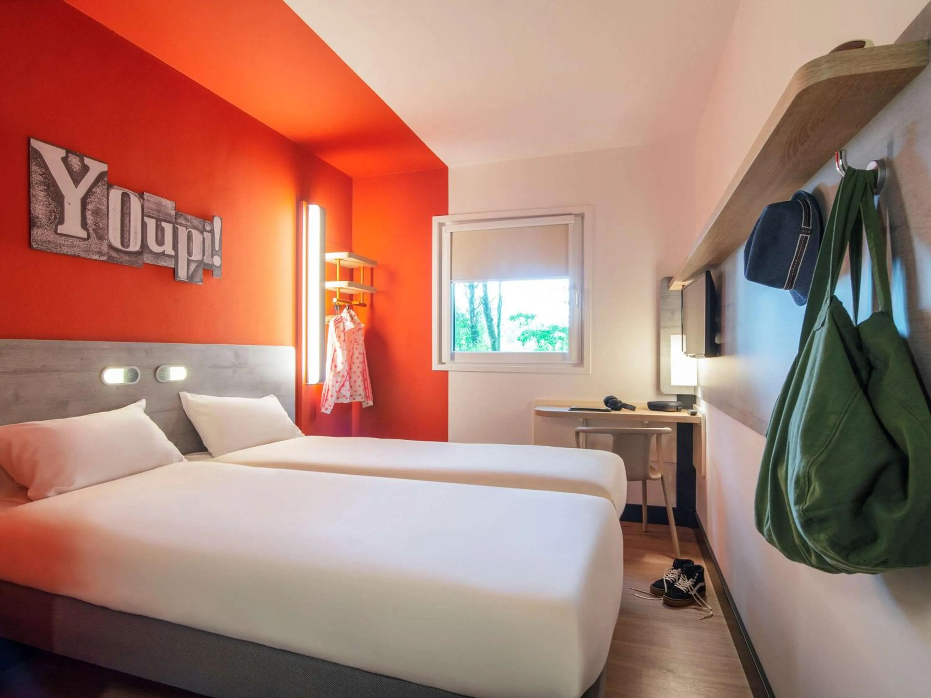 Photo of the whole room, Bed in ibis budget Amsterdam Airport