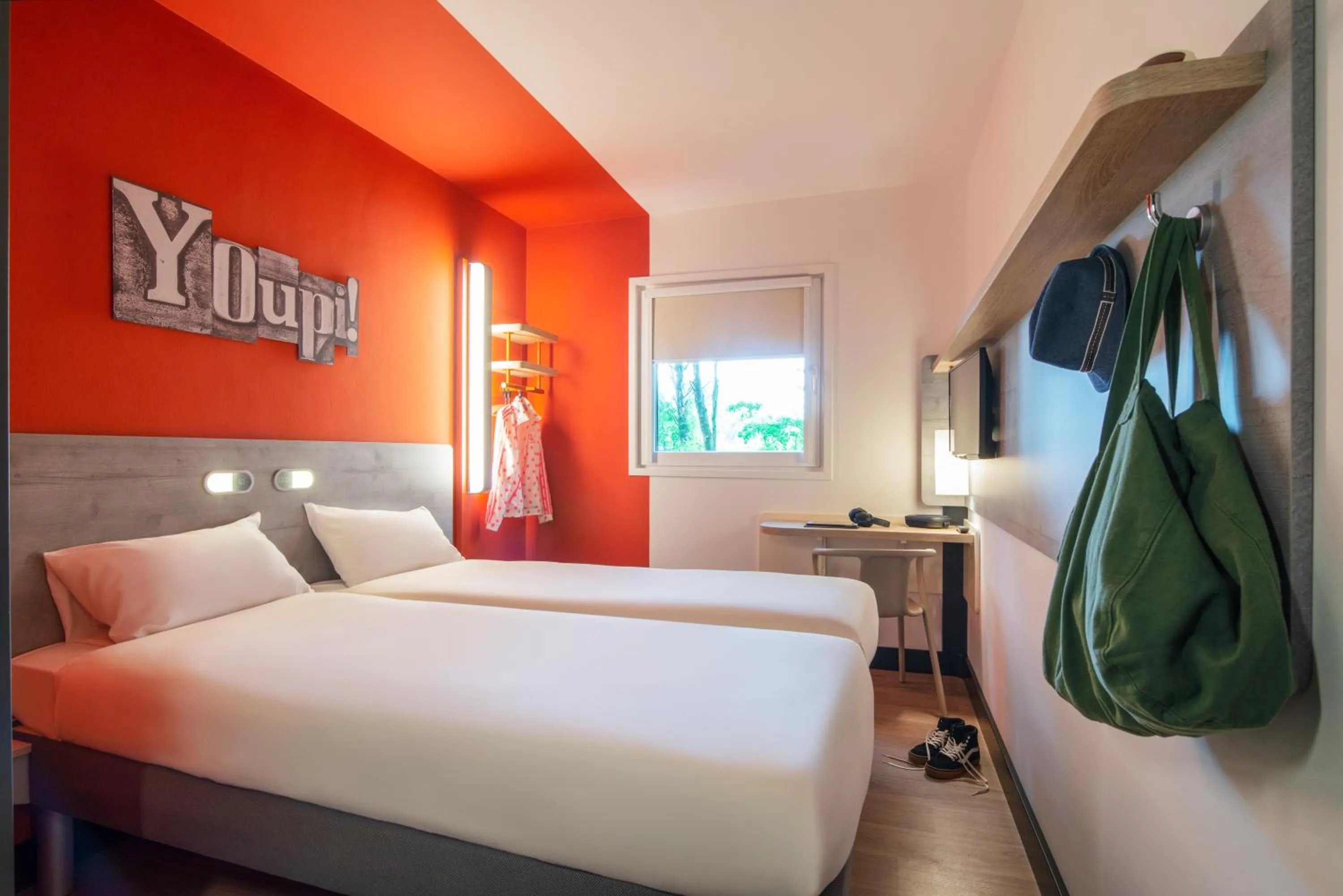 Bed in ibis budget Amsterdam Airport