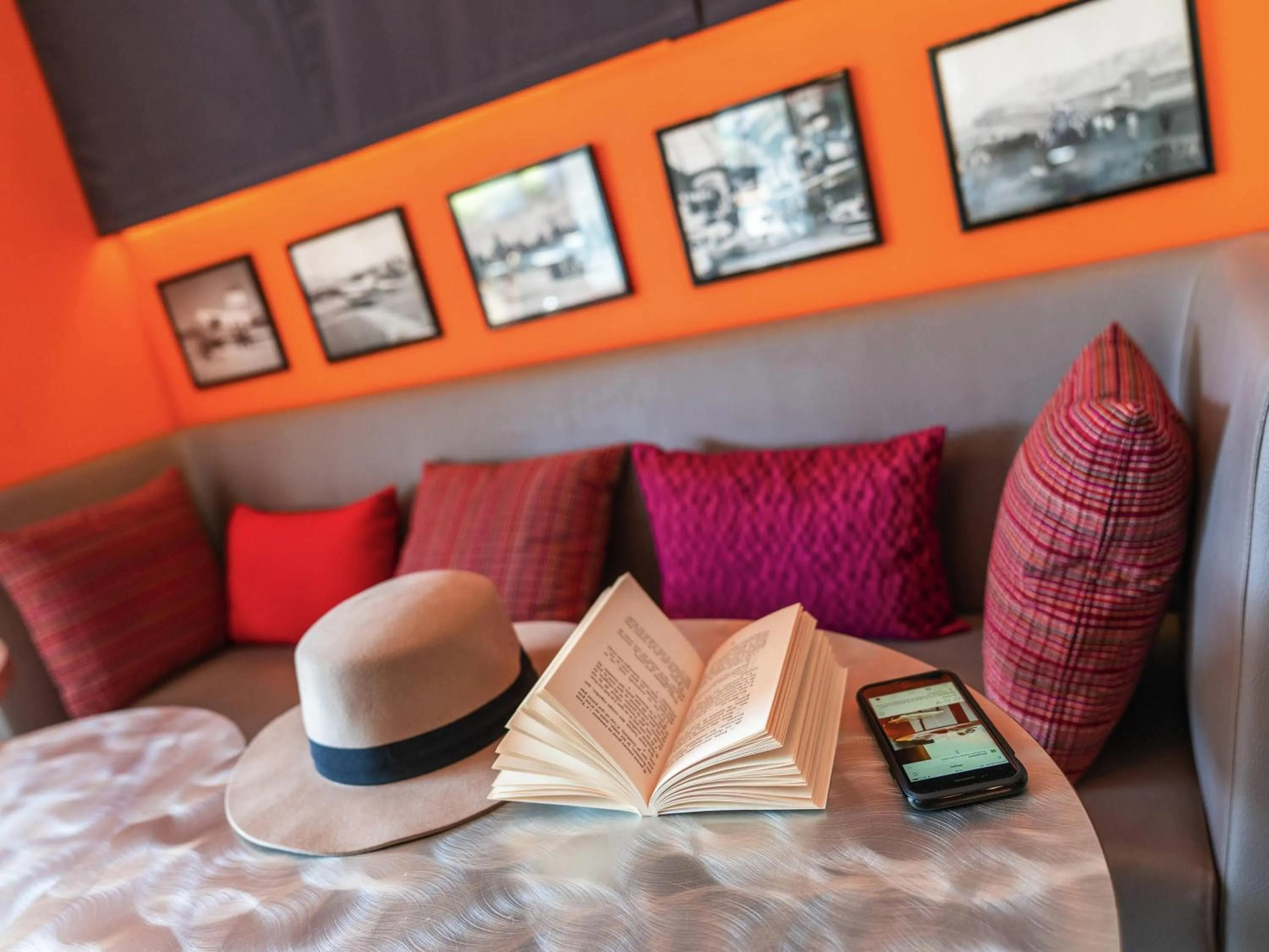 Property building in ibis Styles Paris Velizy