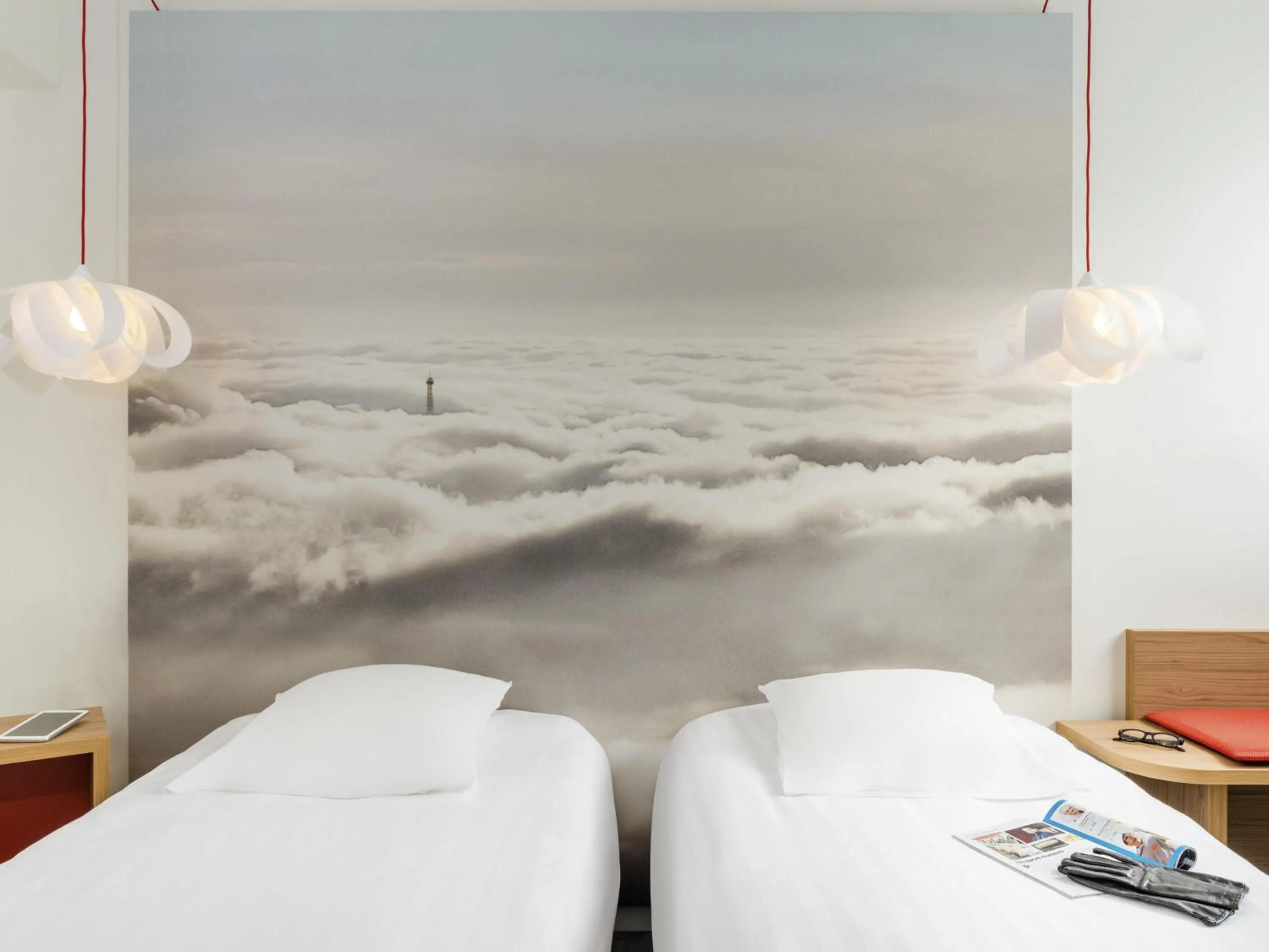 Bedroom, Bed in ibis Styles Paris Velizy