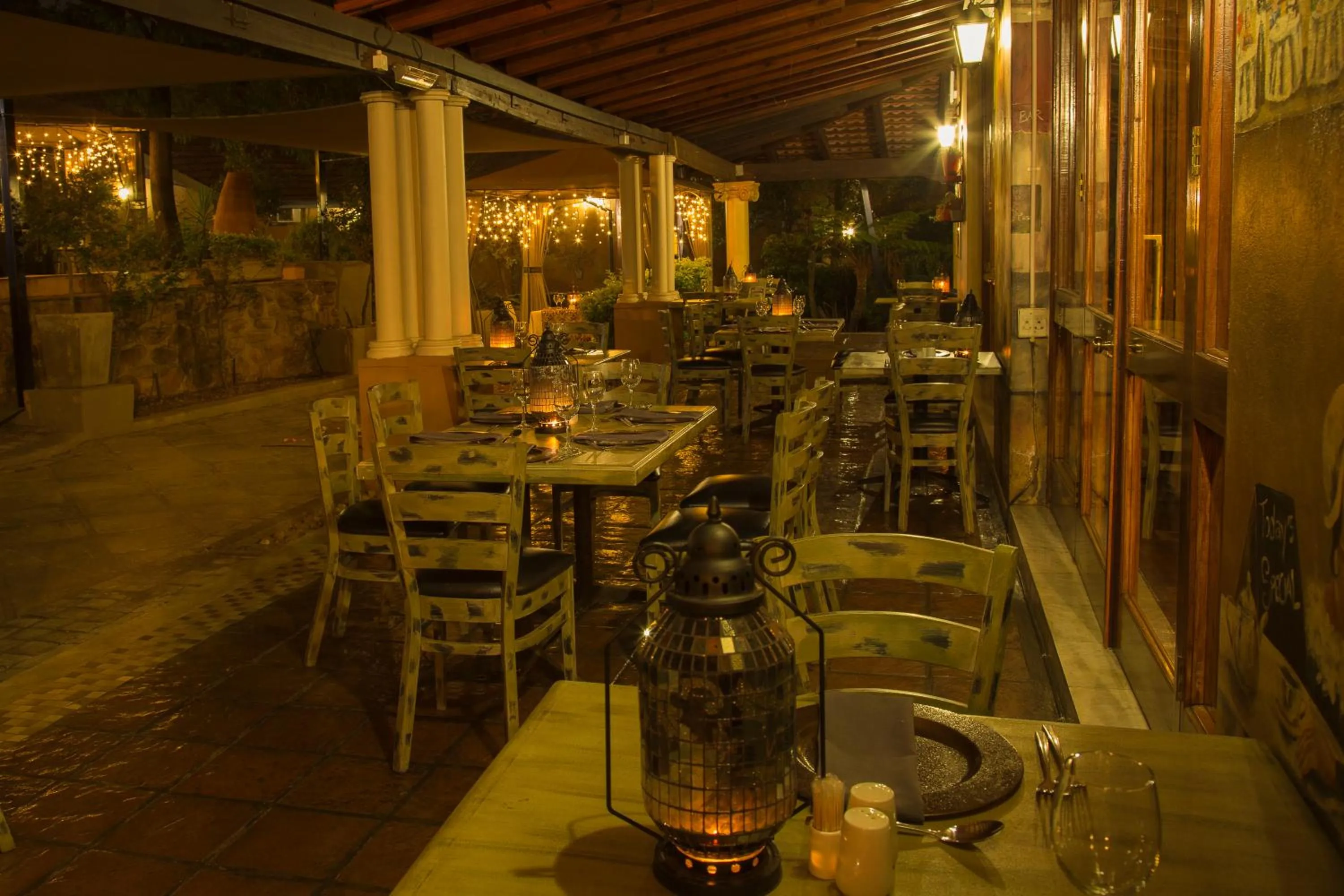 Restaurant/places to eat in Casa Toscana Lodge