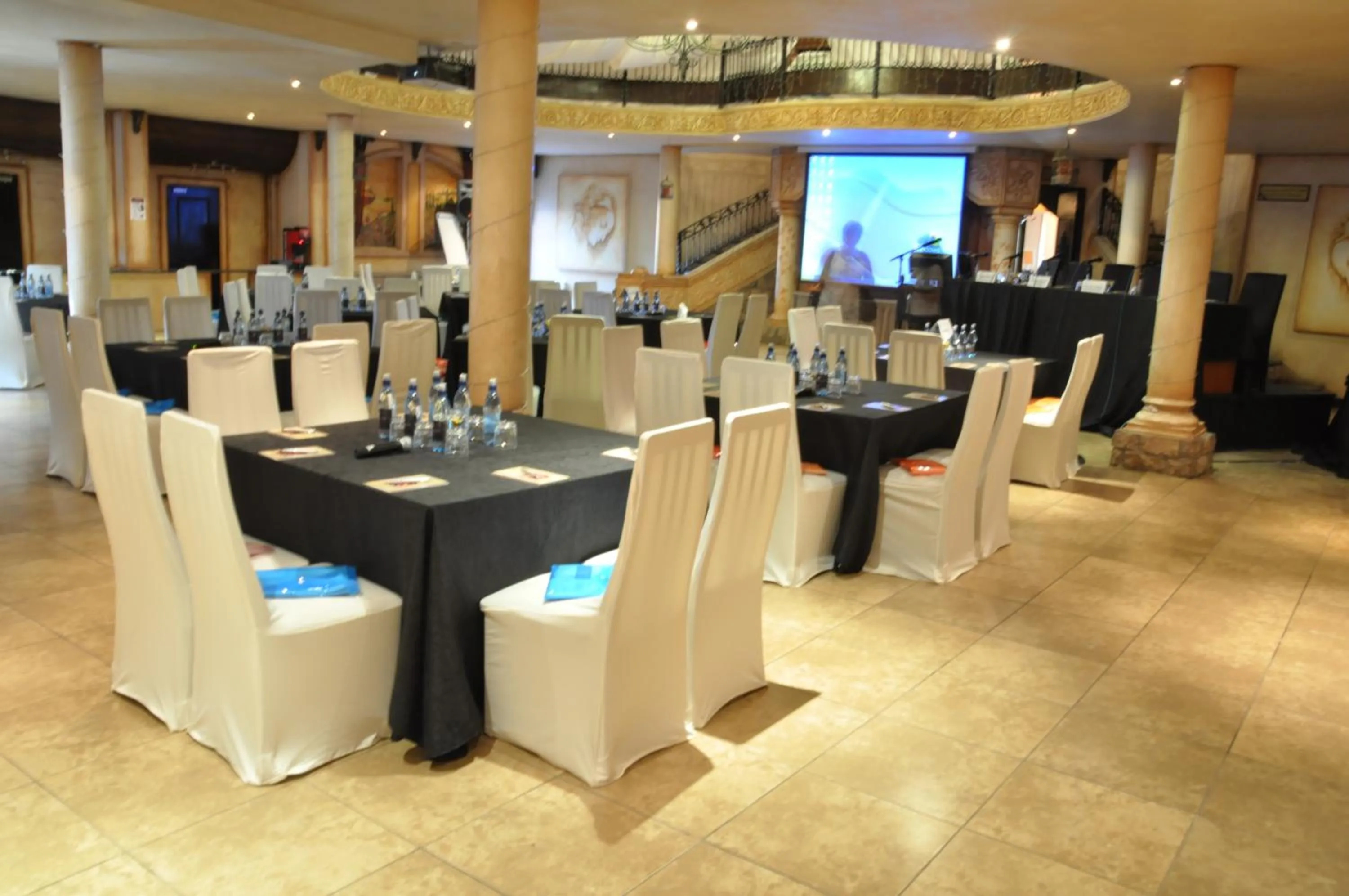 Banquet/Function facilities in Casa Toscana Lodge