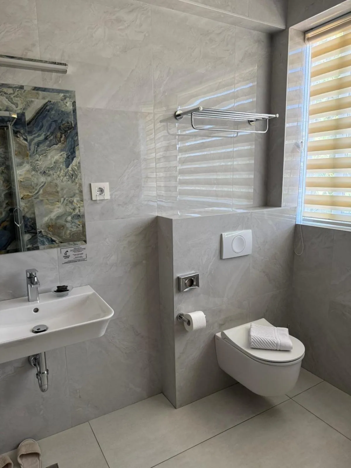 Shower in ForS Resort & Spa