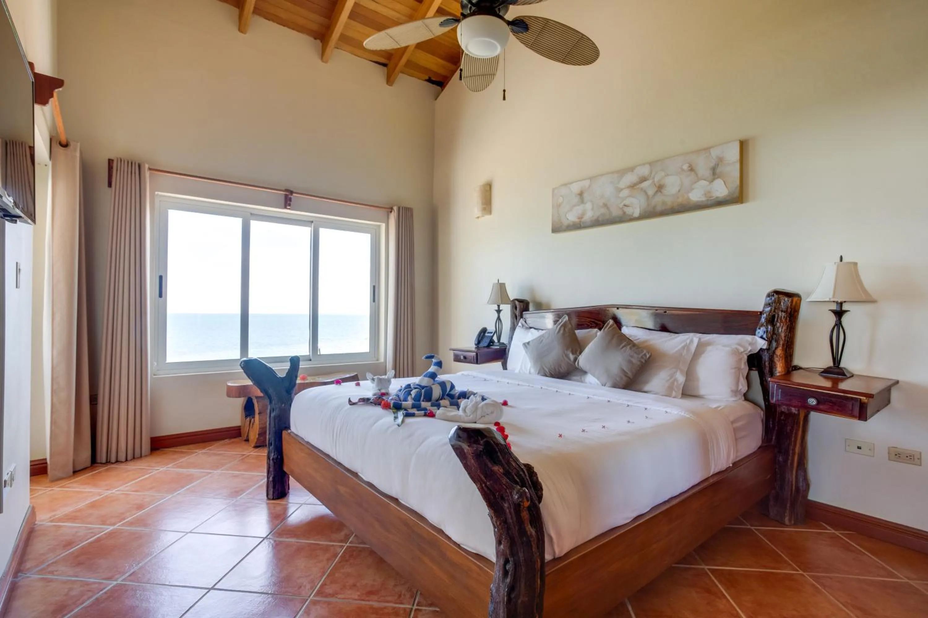 Bed in Laru Beya Resort