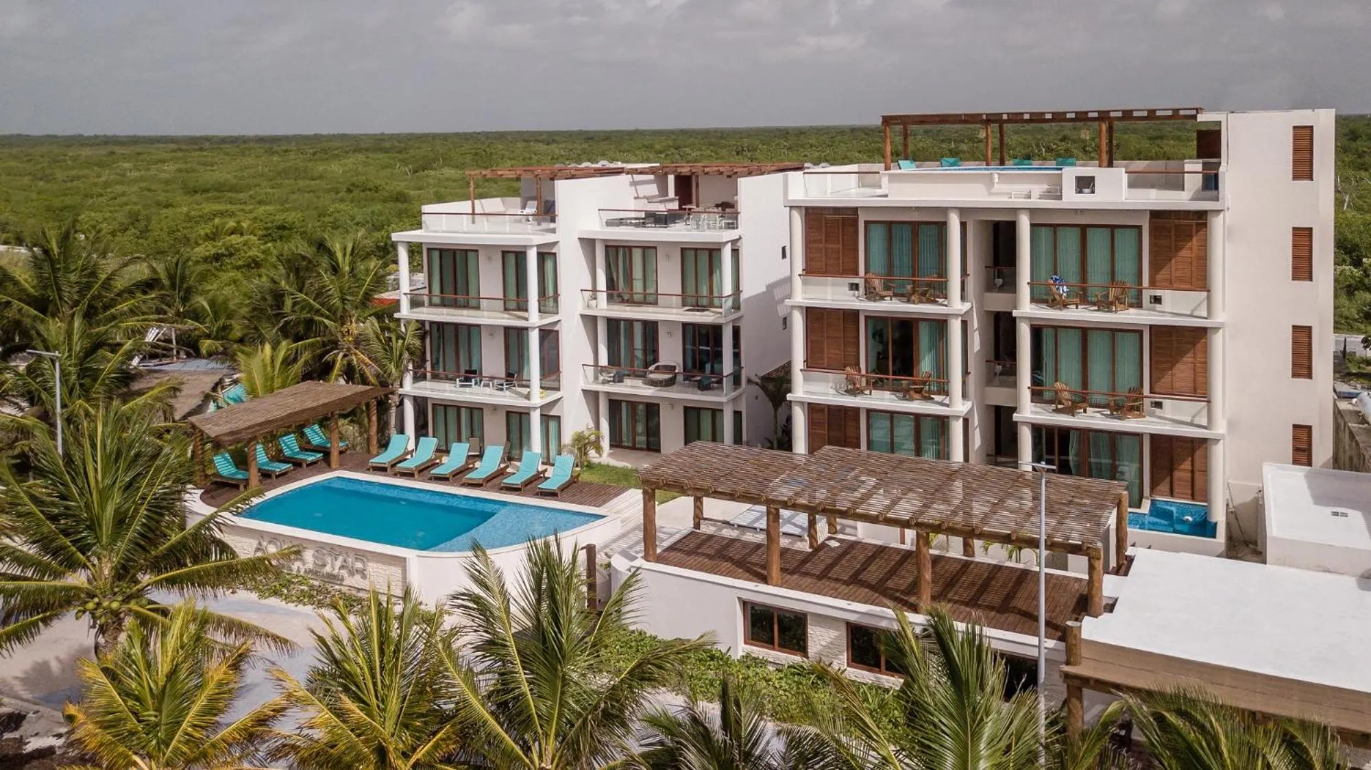 Property building in Aquastar Unique Hotel & Apartments Mahahual