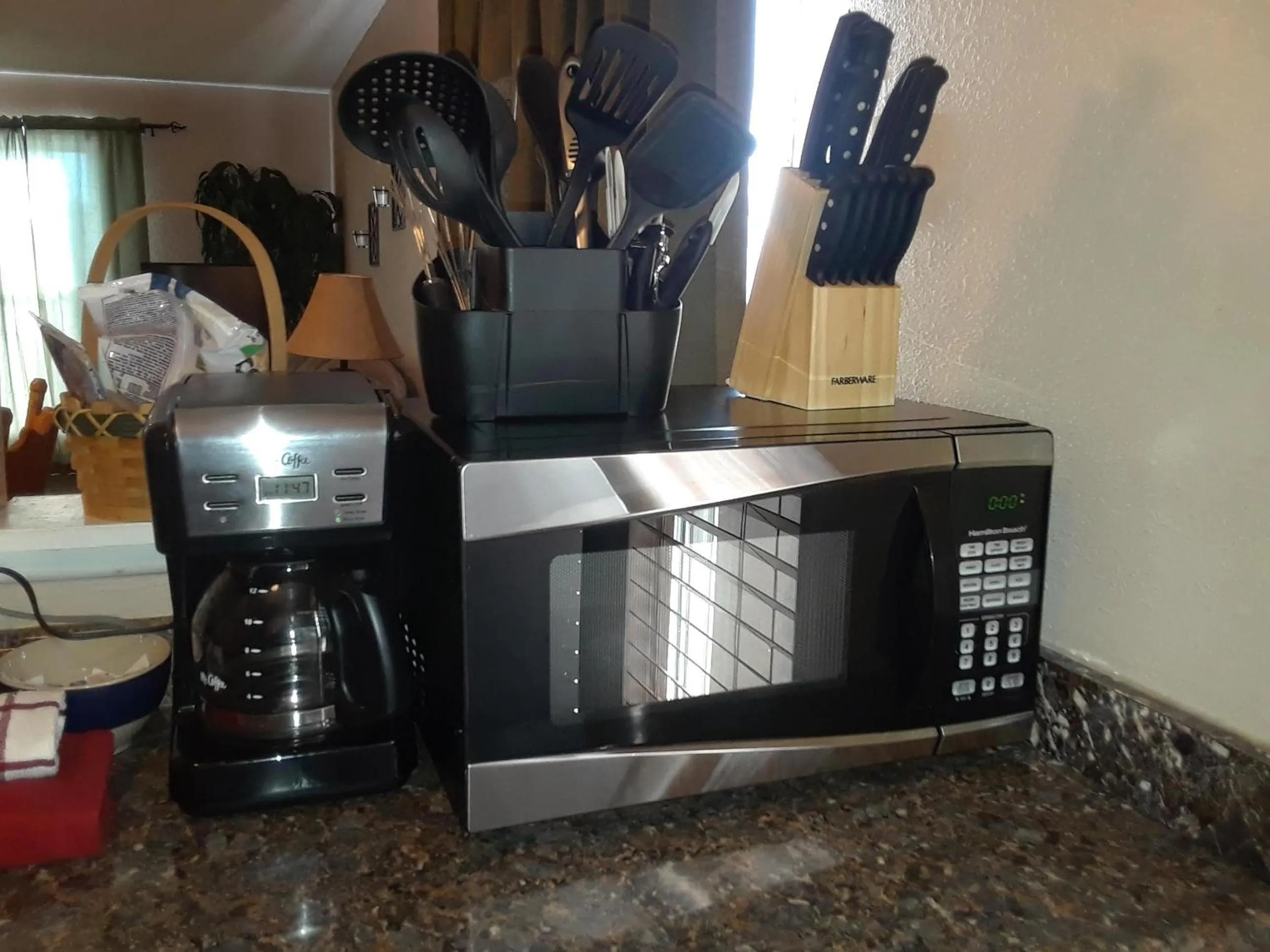 Coffee/tea facilities in Mountain Song