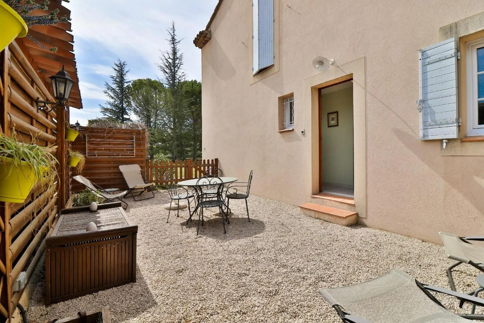 Patio in La Milane