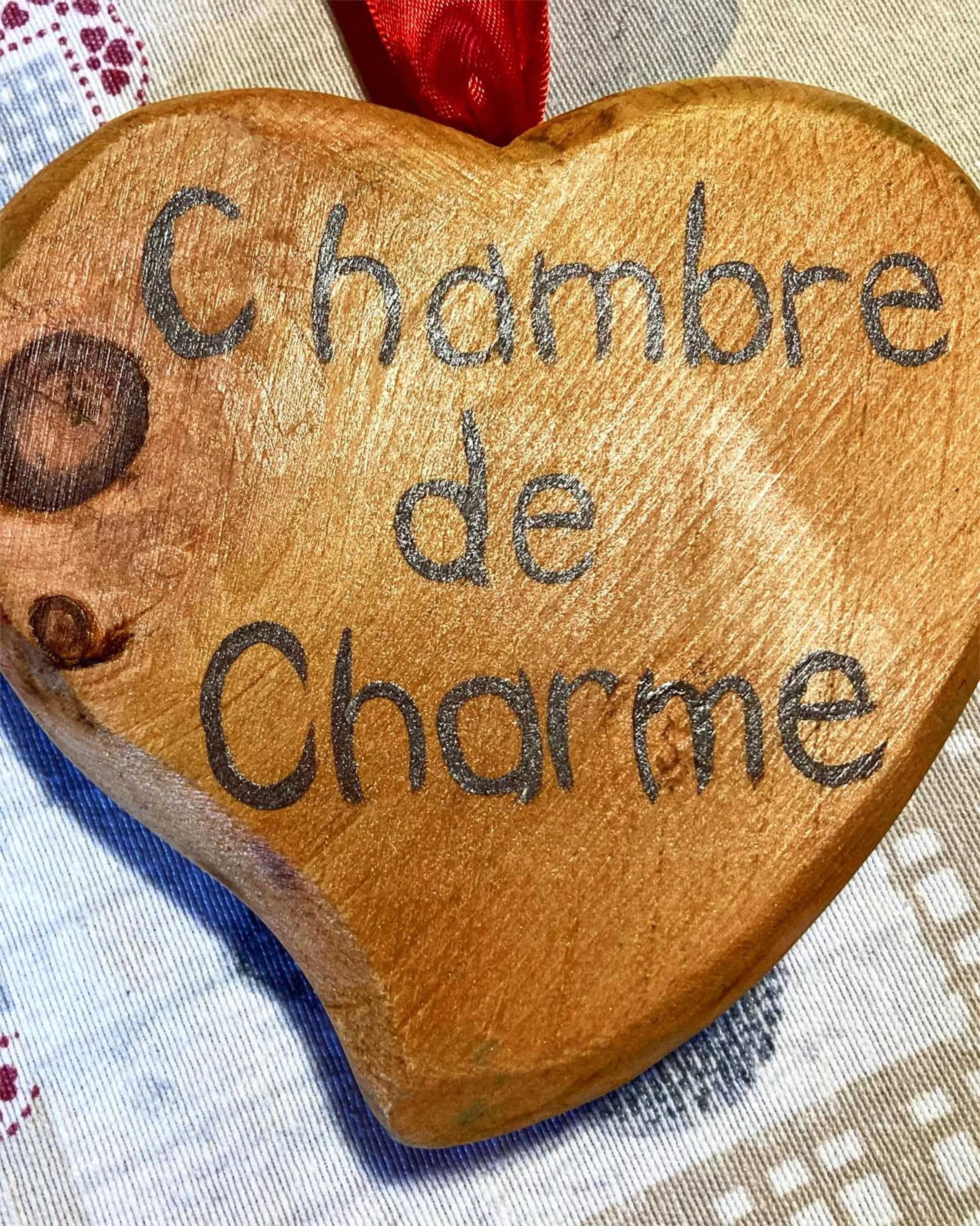 Decorative detail in B&B Maison Vallomy