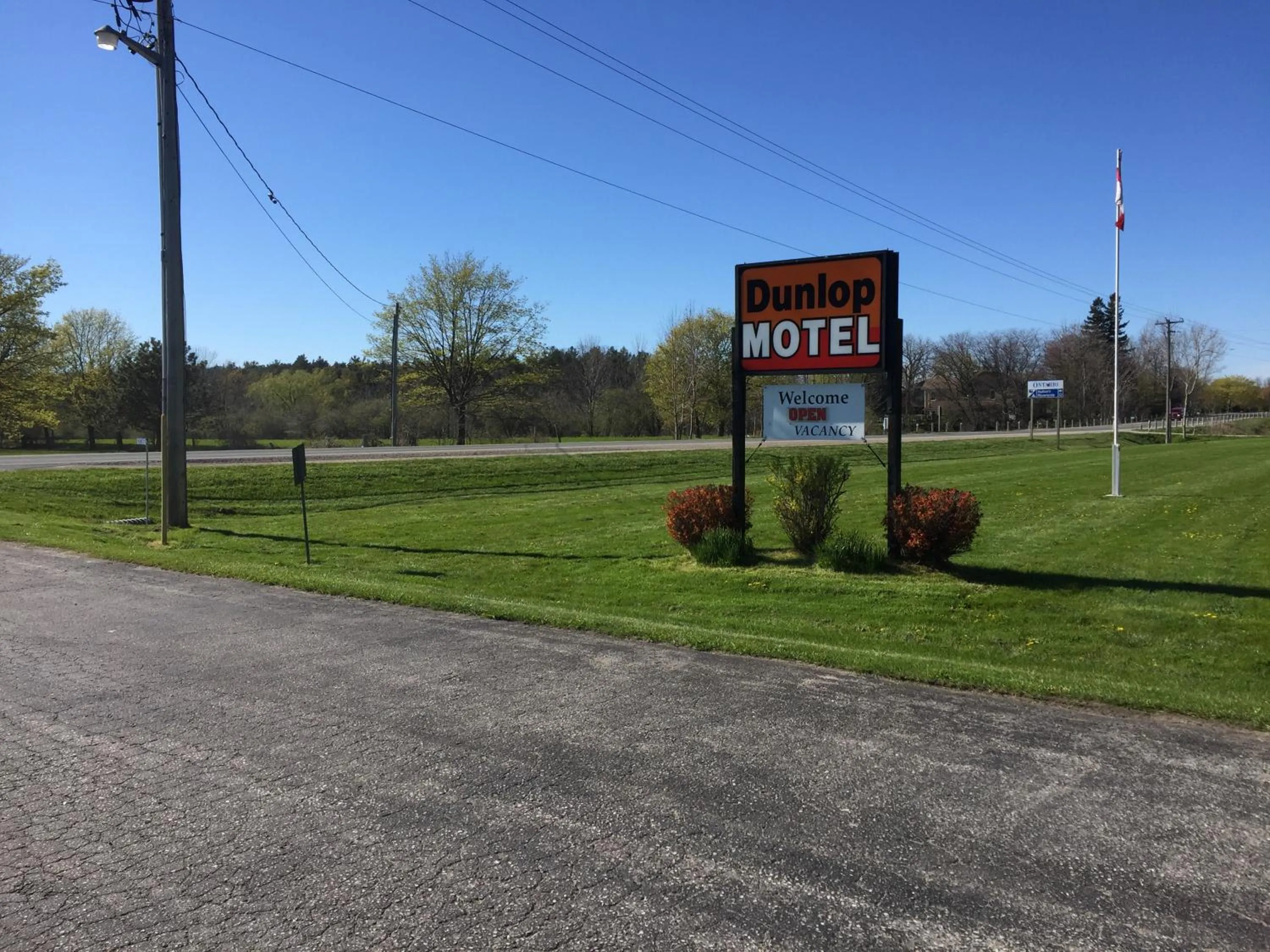 Property logo or sign in Dunlop Motel