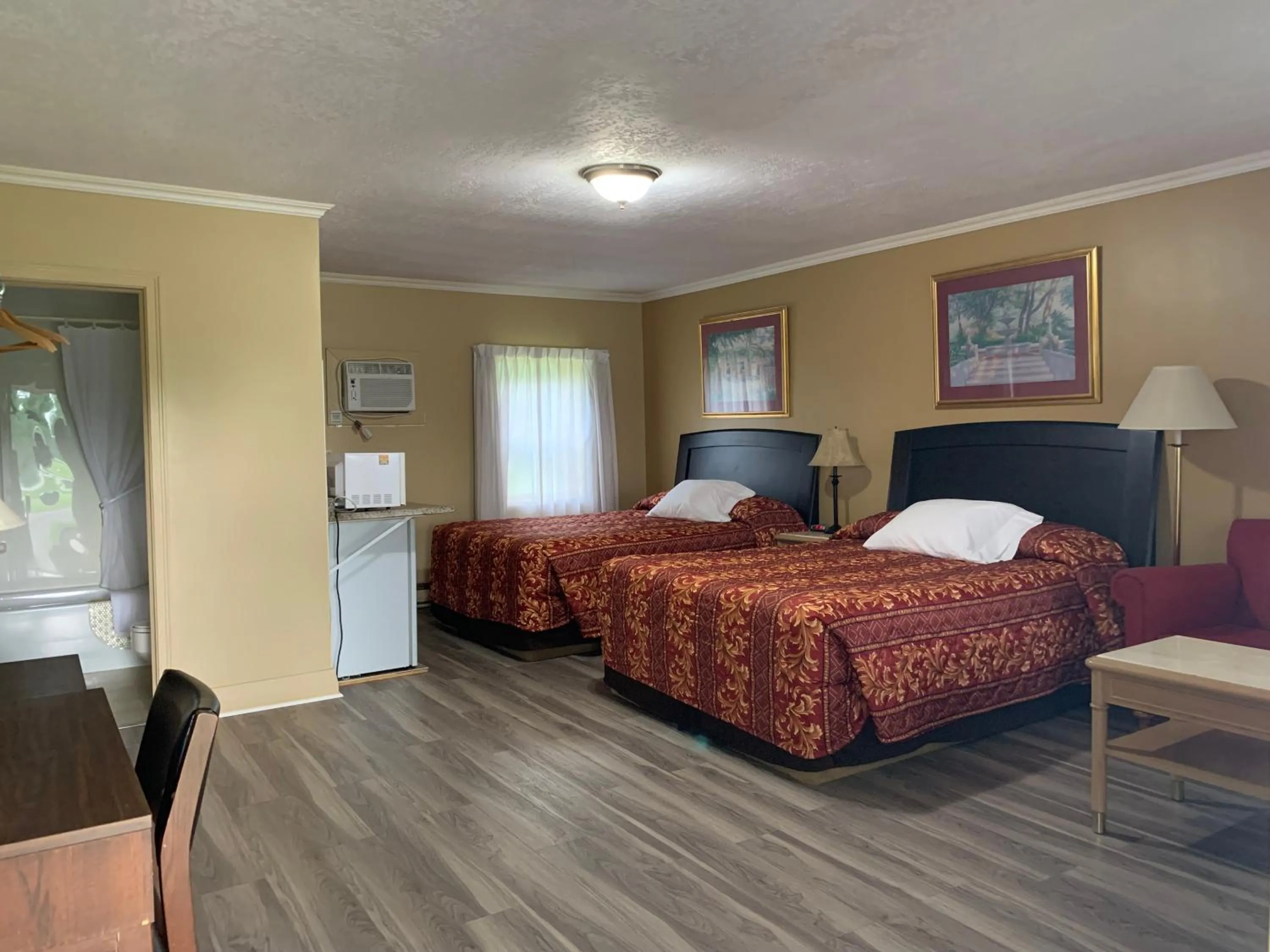 Bedroom, Bed in Dunlop Motel