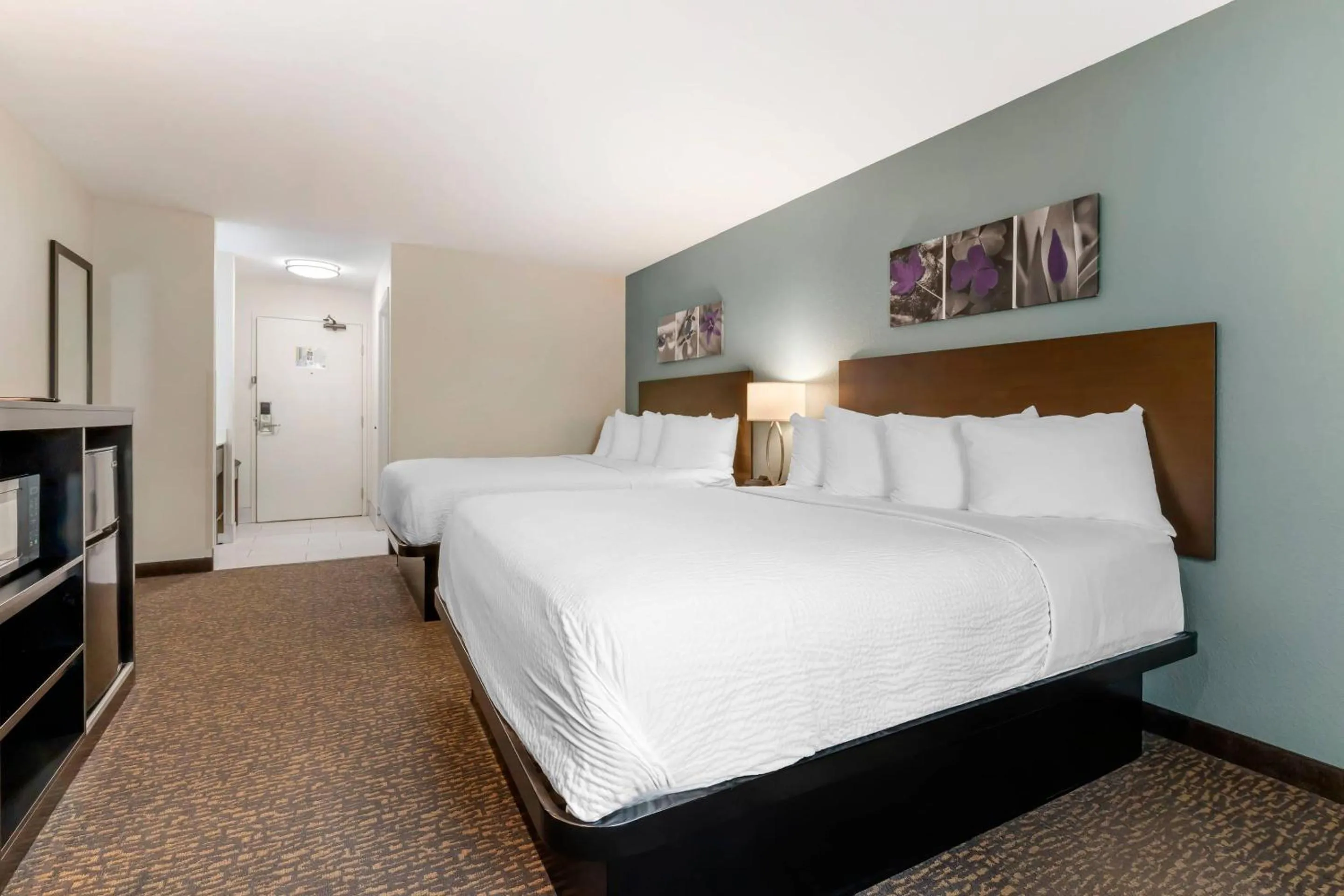 Bedroom, Bed in Sleep Inn & Suites Wisconsin Dells - Lake Delton