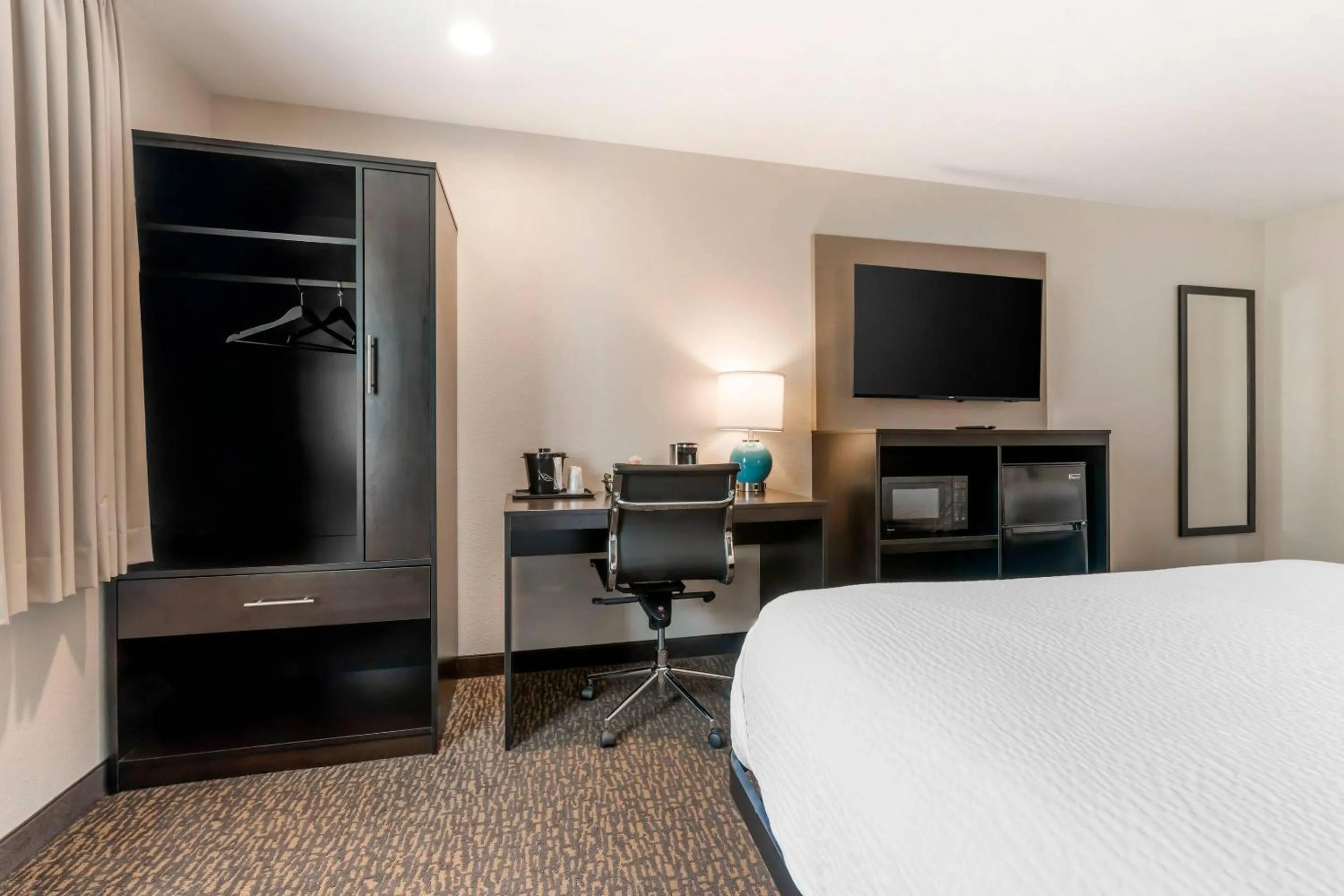 Bedroom, Bed in Sleep Inn & Suites Wisconsin Dells - Lake Delton