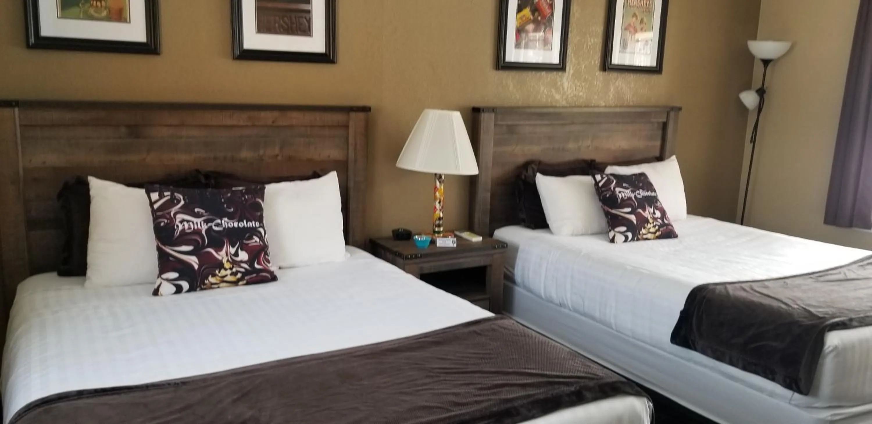 Bed in Middlebury Sweets Motel