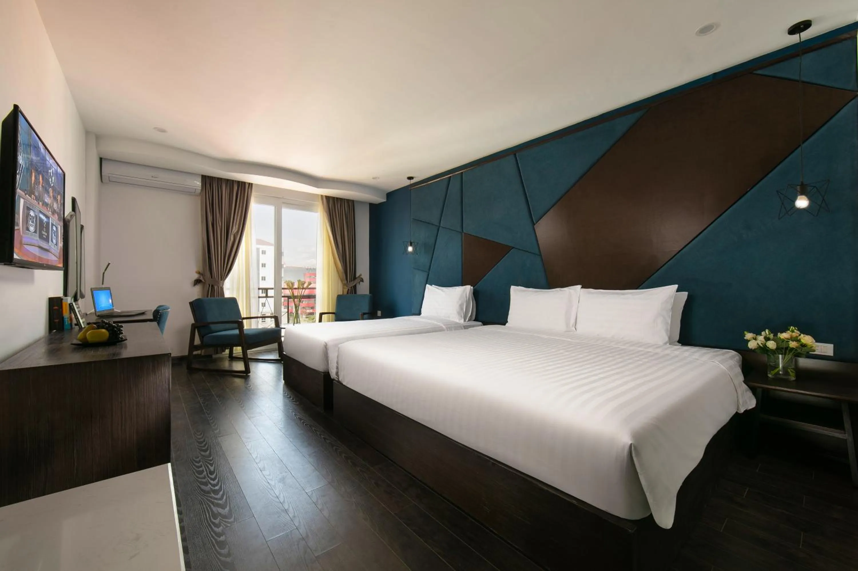 Photo of the whole room, Bed in Azalea Parkview Hotel