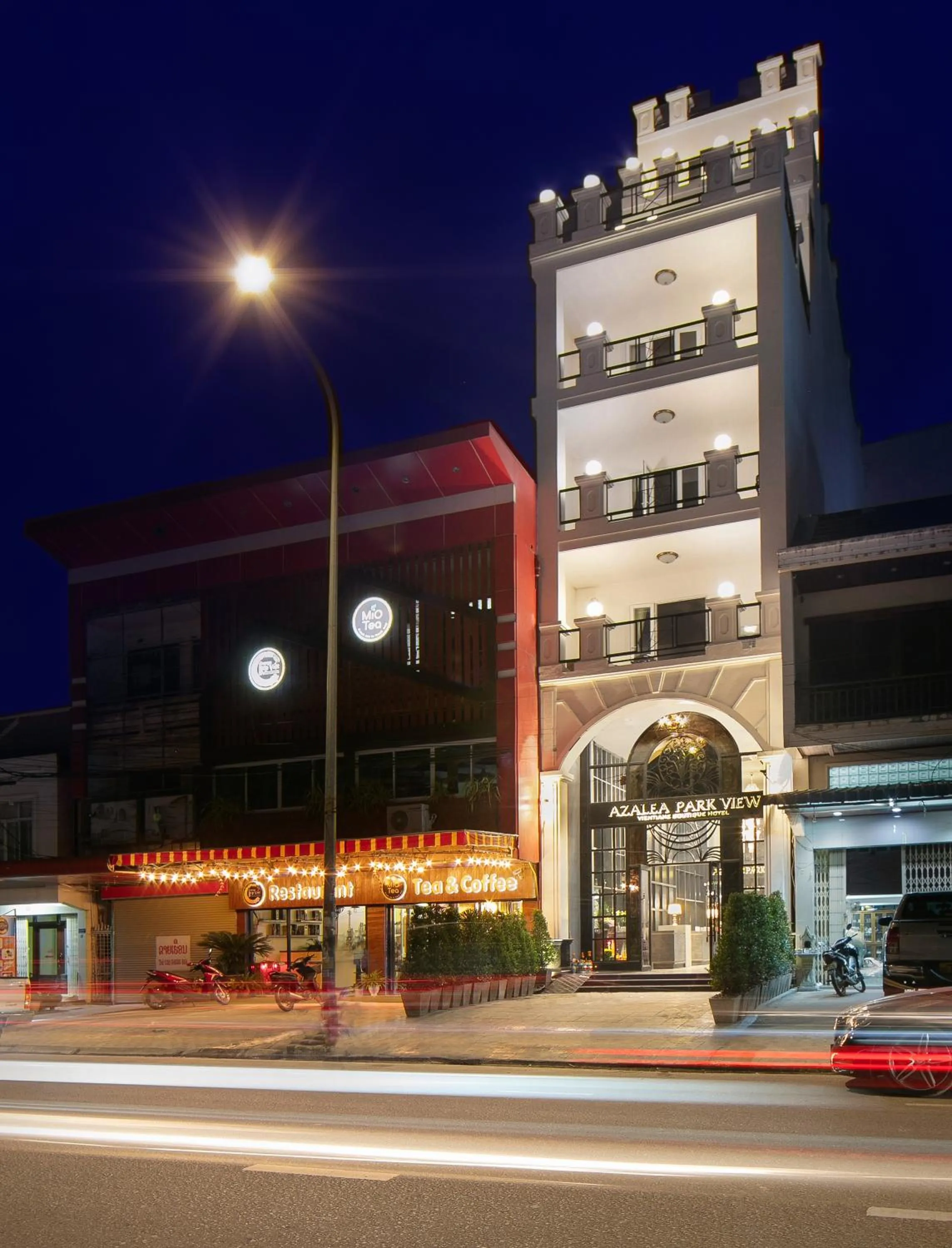 Facade/entrance in Azalea Parkview Hotel