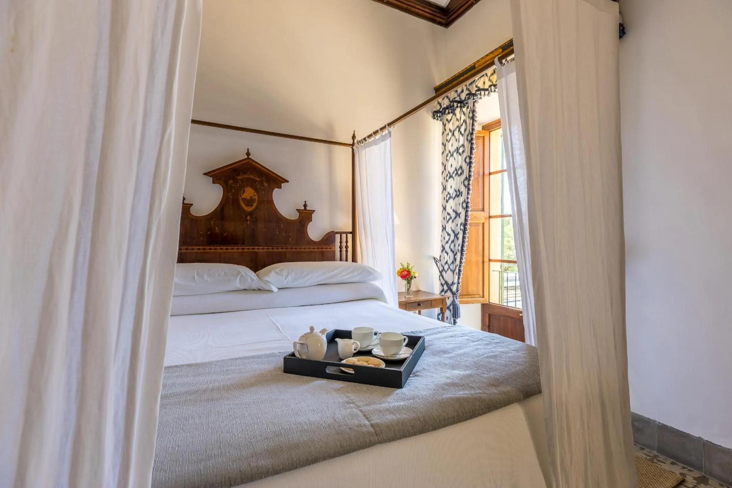 Bed in Hotel Llenaire