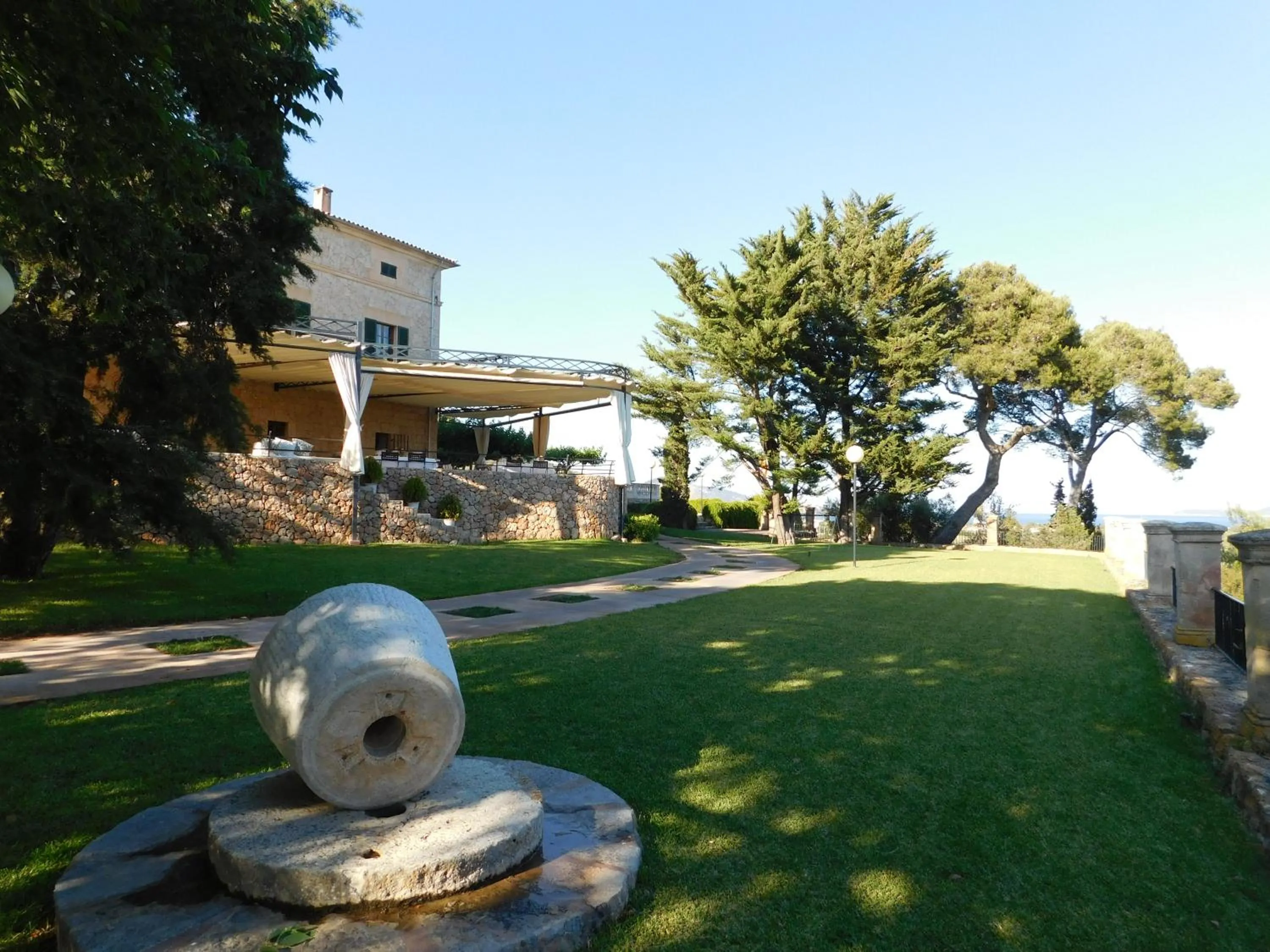 Day in Hotel Llenaire