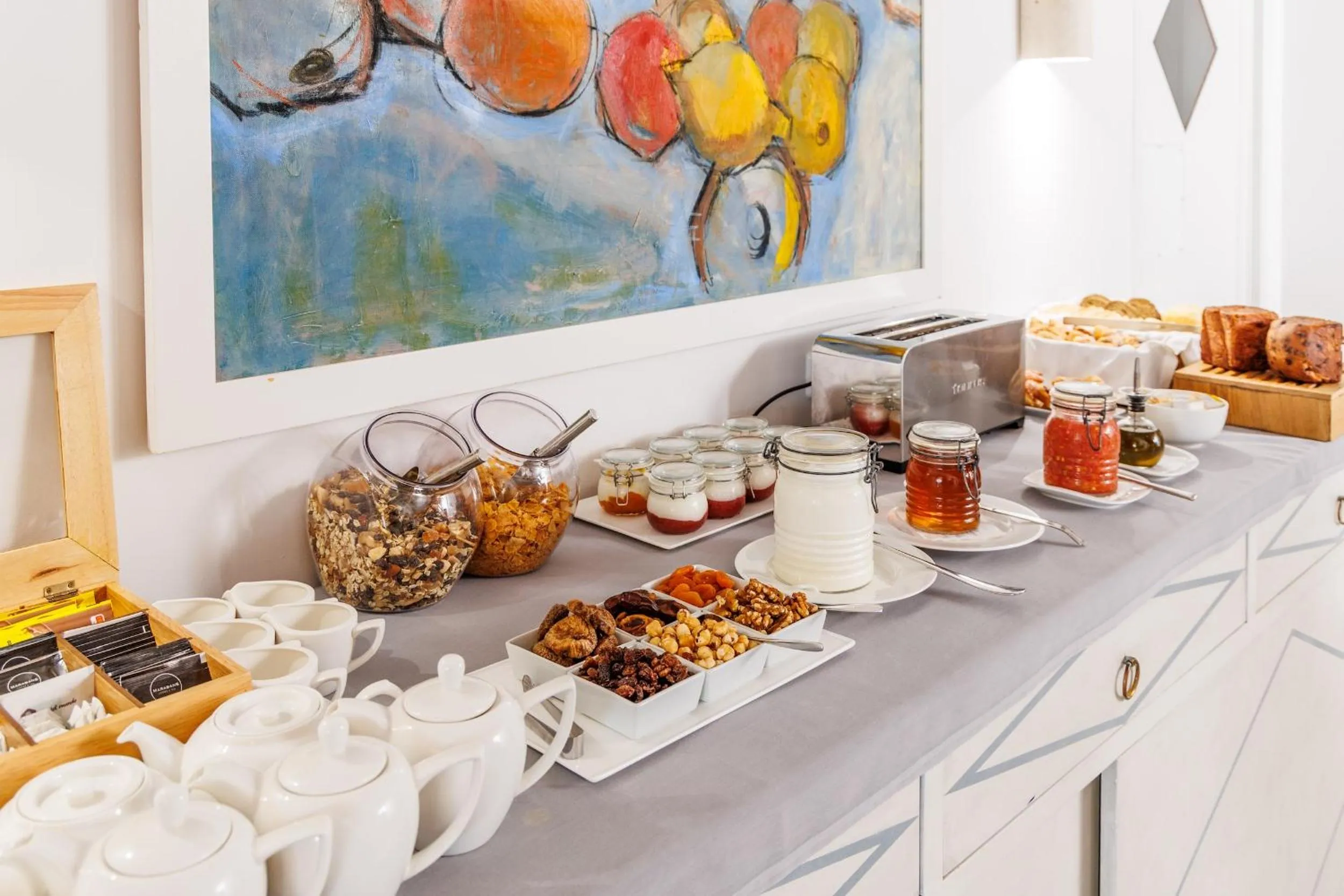 Breakfast in Hotel Llenaire