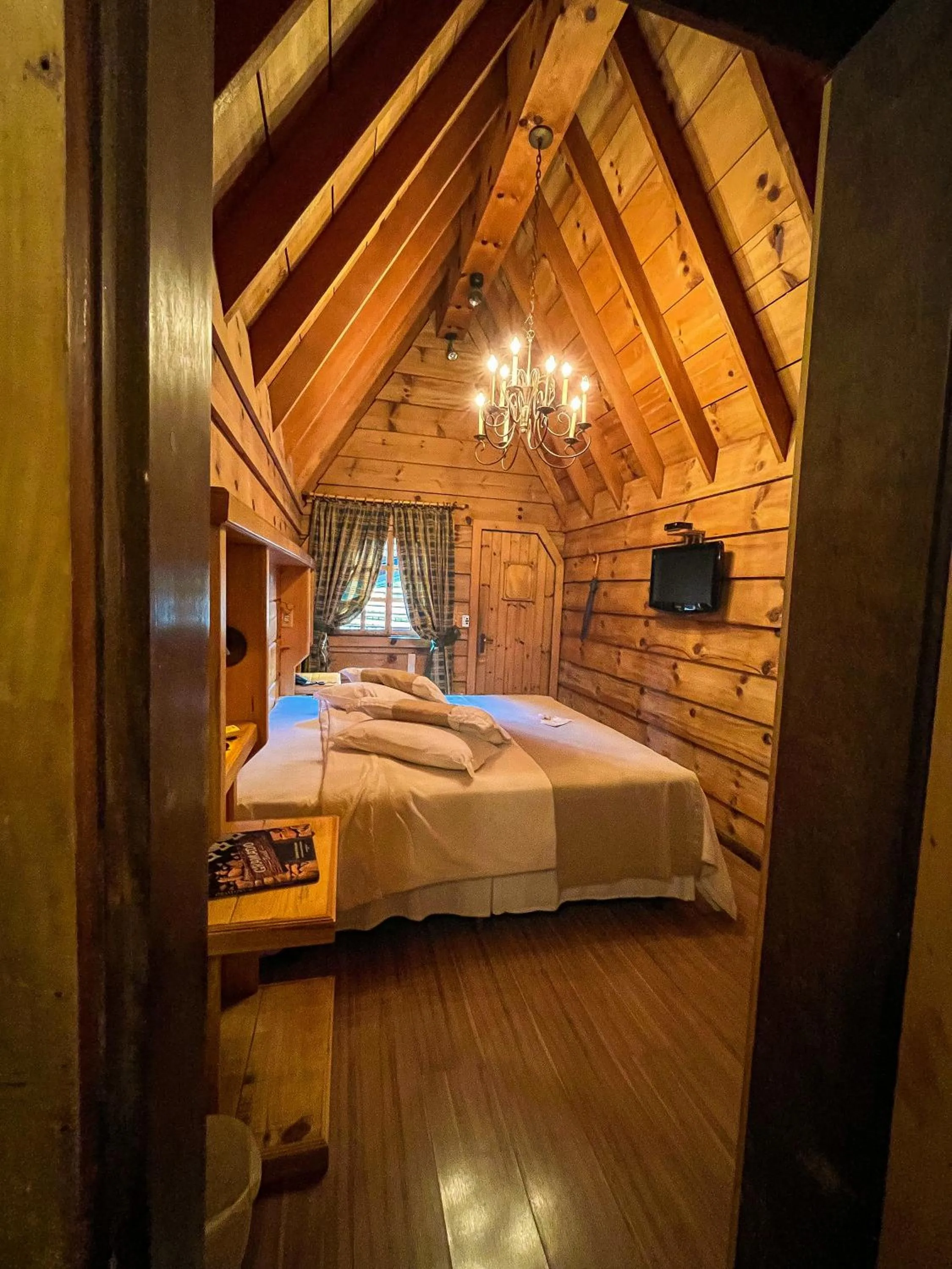 Bedroom, Bed in Hotel Giardino Di Pietra