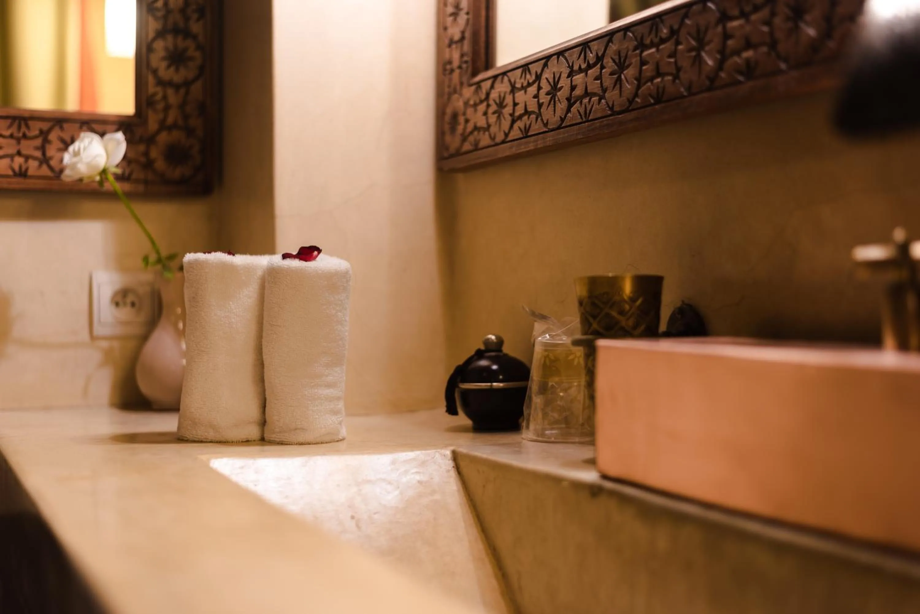Bathroom in Riad Dar Alif & SPA
