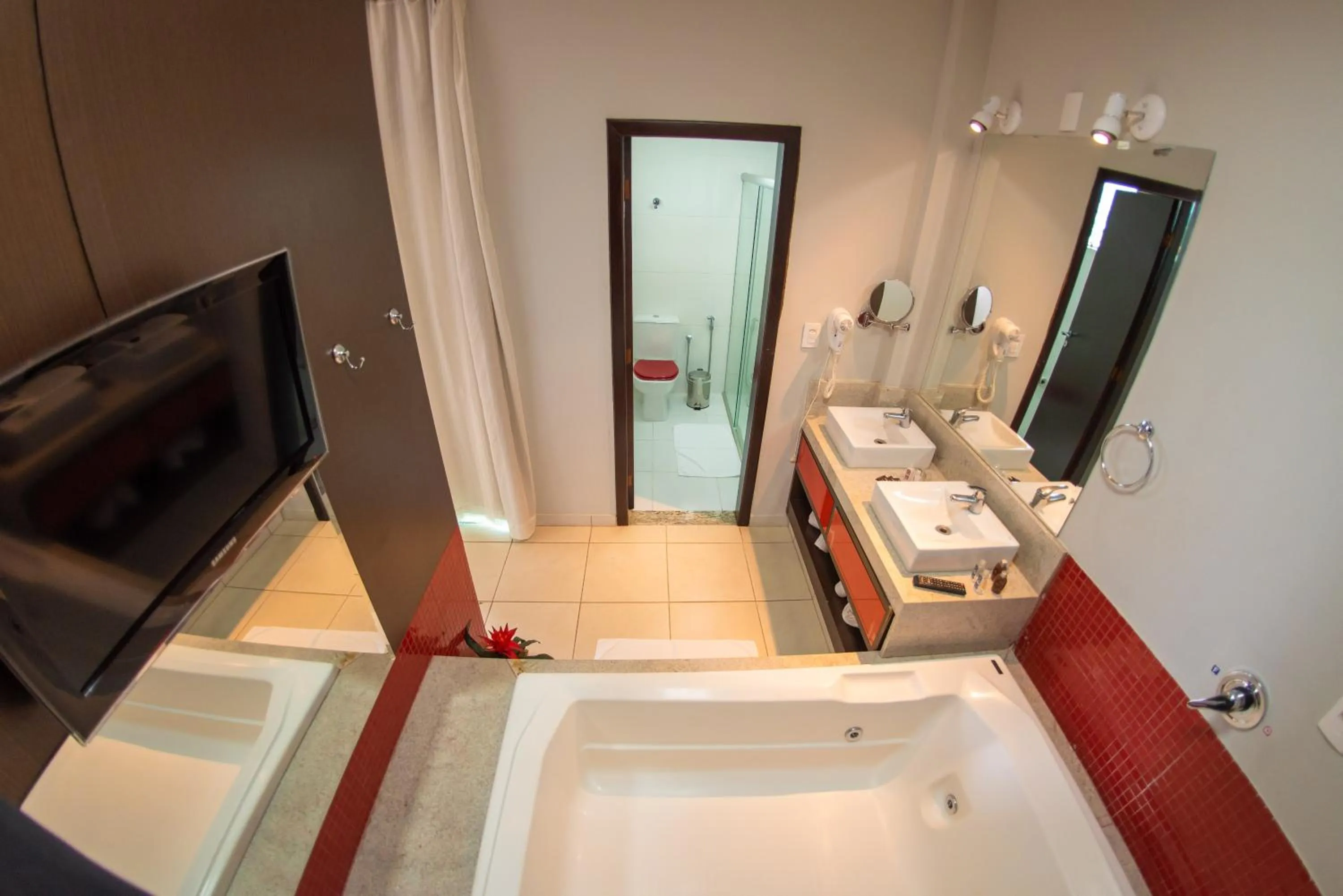 Bath in Hotel Eldorado