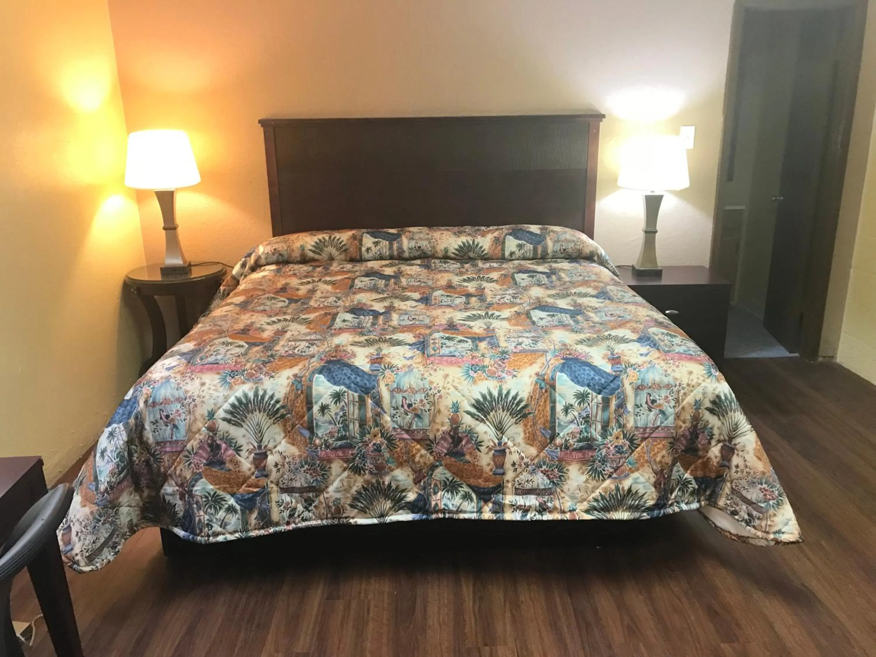 Bed in Americas Best Value Inn Stone Mountain Atlanta E