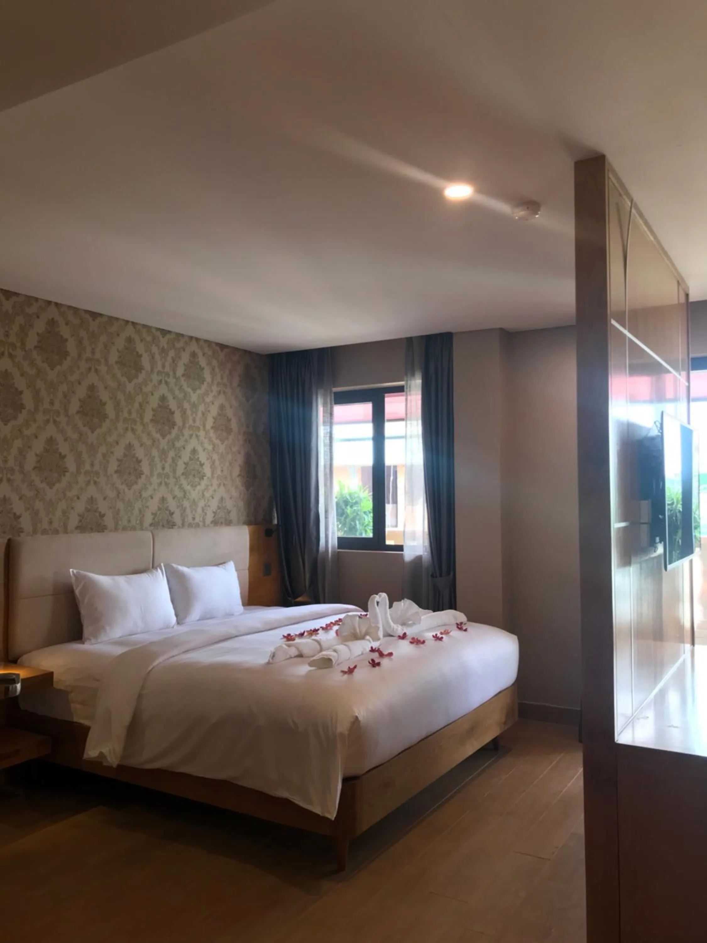 Bed in Imperial Saigon hotel