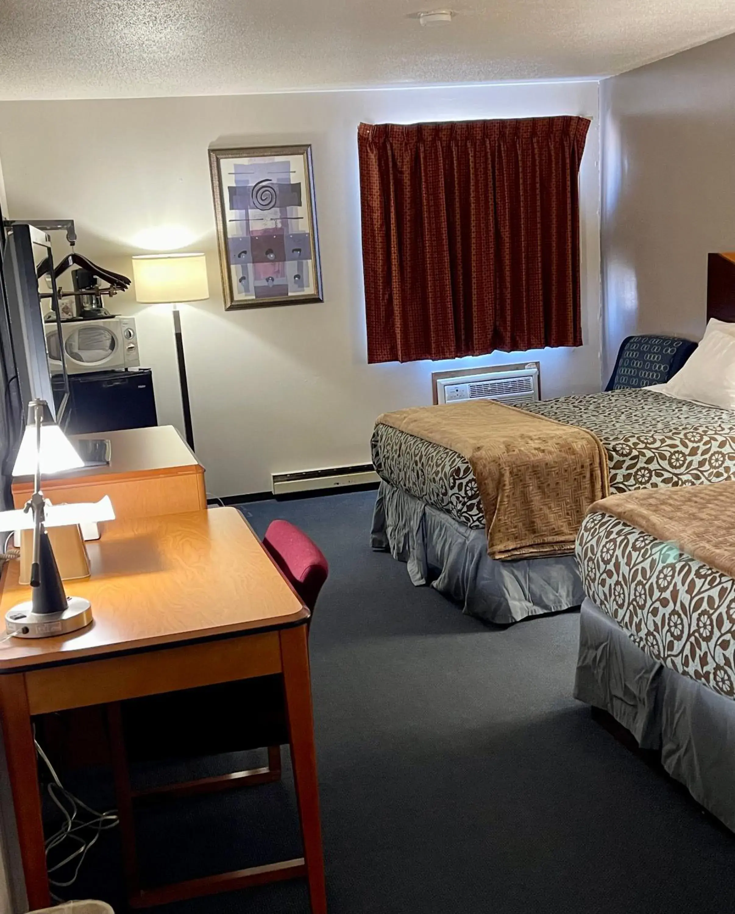 Double Room with Two Double Beds in Travel Inn Watertown Double Room with Two Double Beds in Travel Inn Watertown