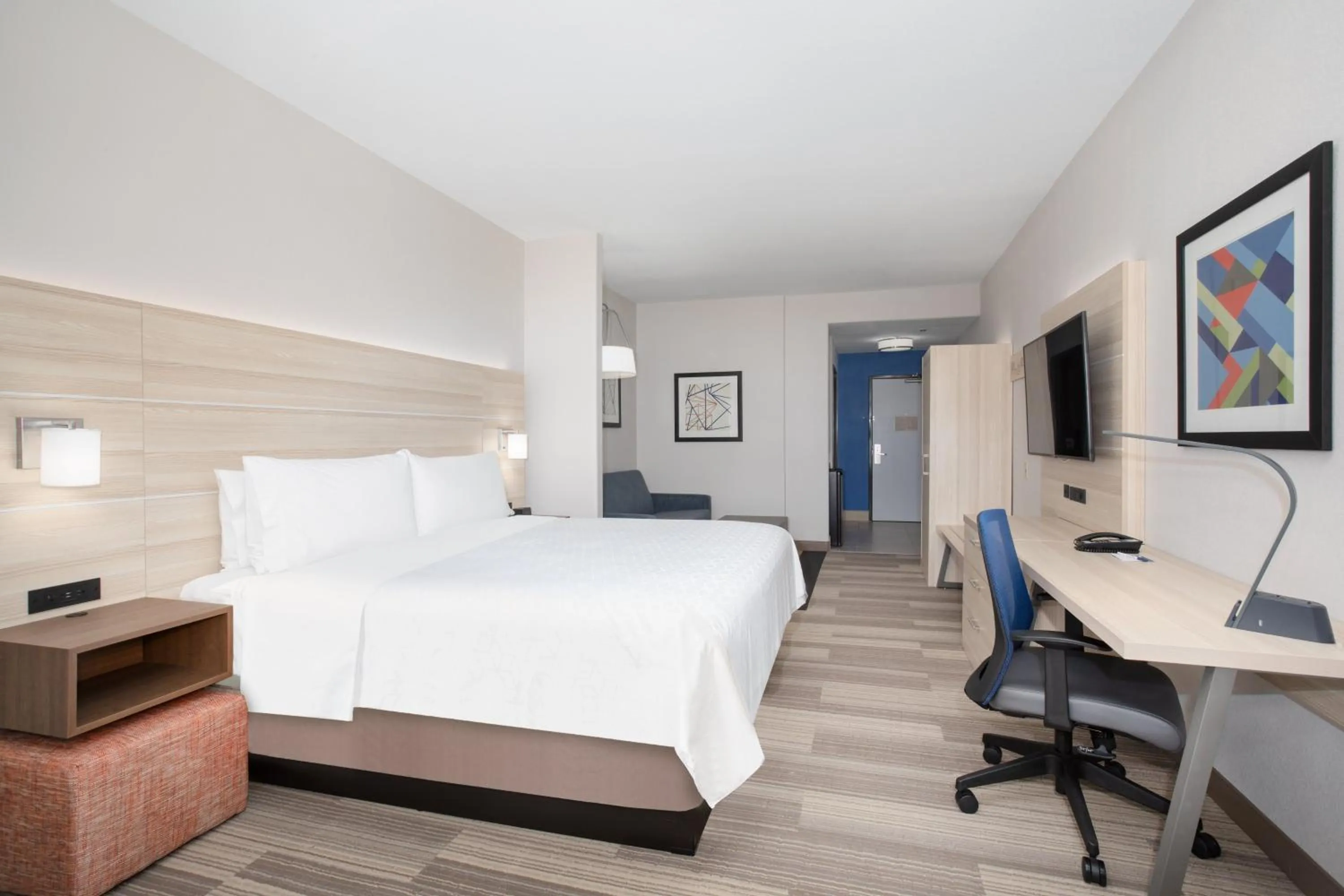 Photo of the whole room, Bed in Holiday Inn Express & Suites Phoenix Glendale Dist by IHG
