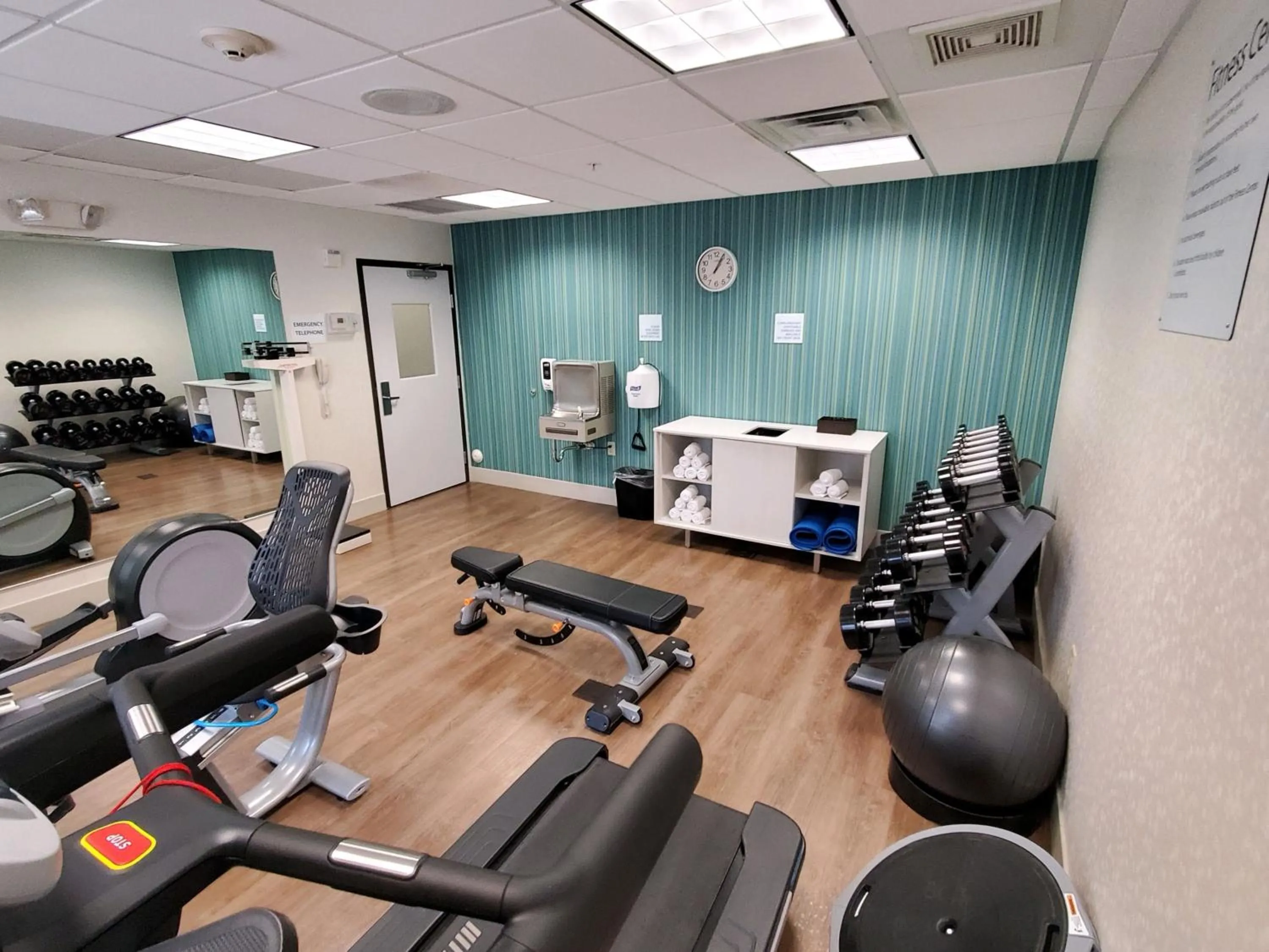 Fitness centre/facilities in Holiday Inn Express & Suites Phoenix Glendale Dist by IHG