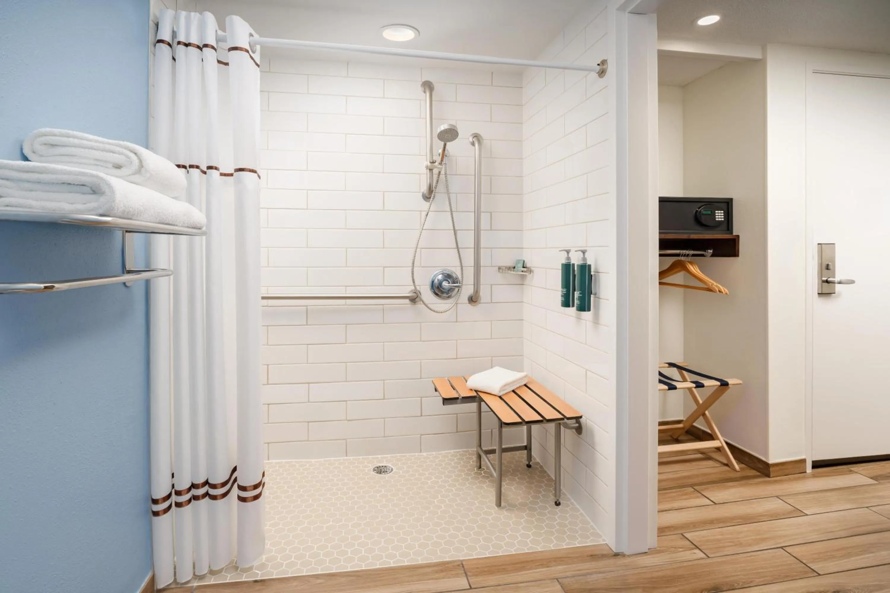 Bathroom in DoubleTree by Hilton Grand Key Resort