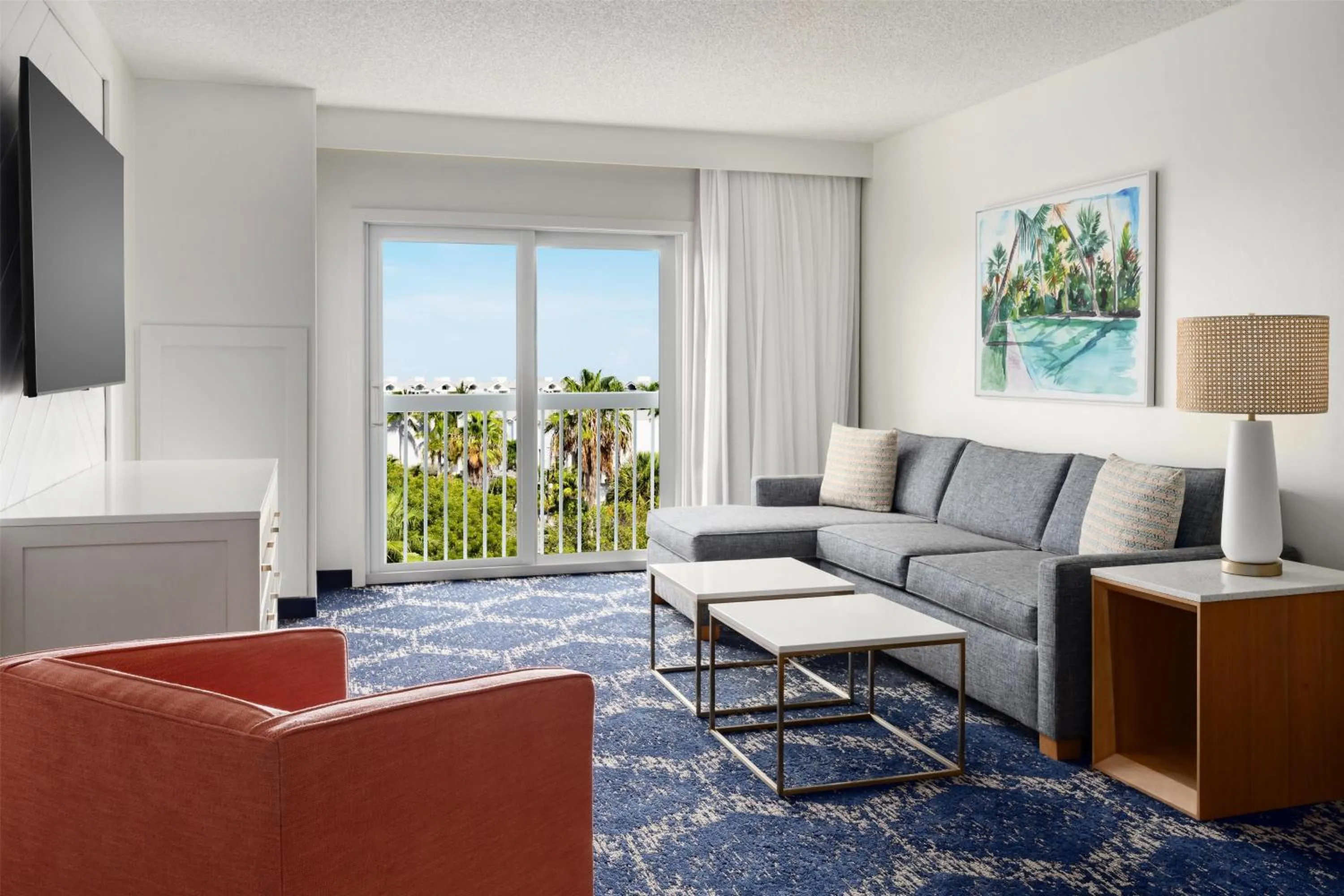Living room in DoubleTree by Hilton Grand Key Resort
