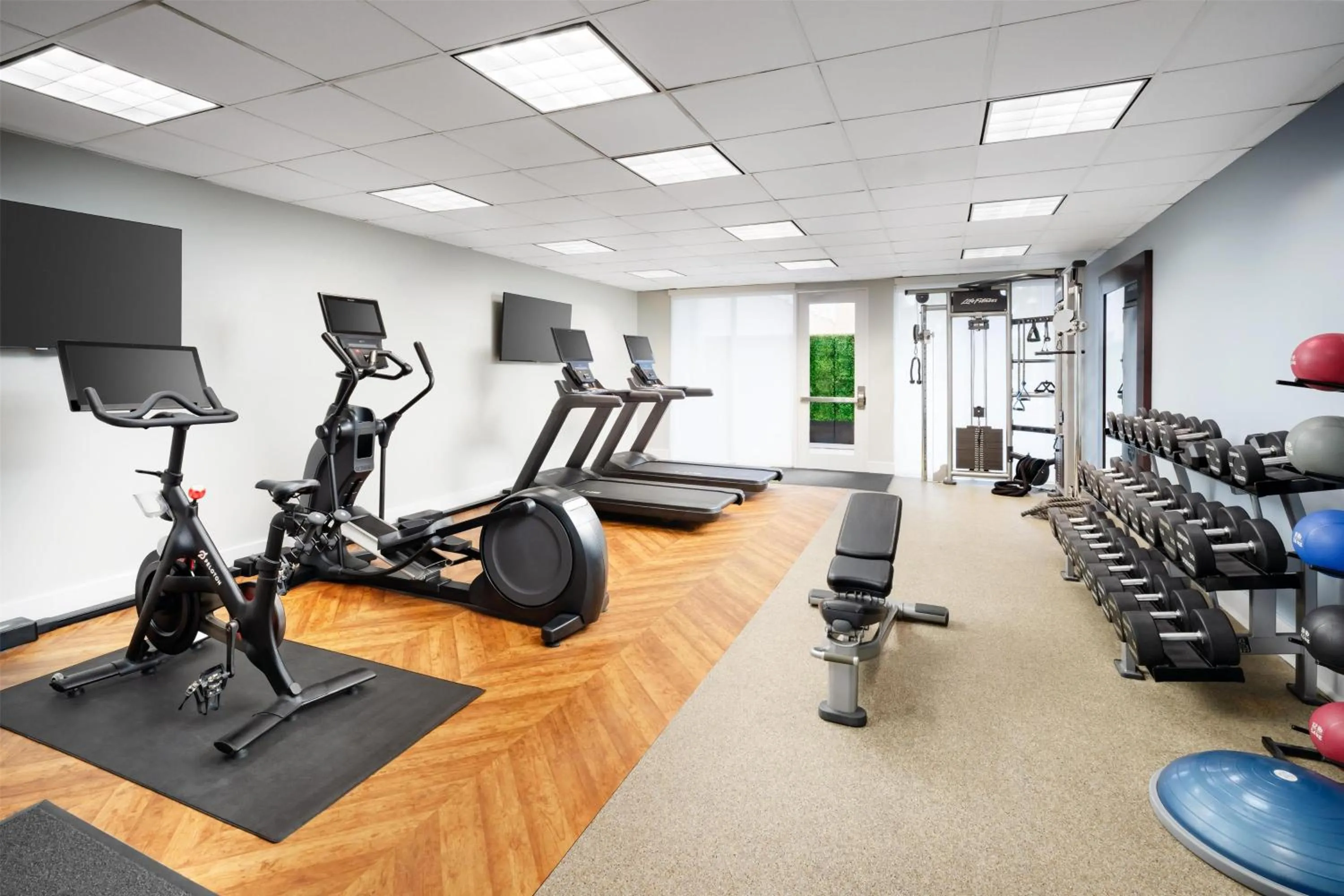 Fitness centre/facilities in DoubleTree by Hilton Grand Key Resort