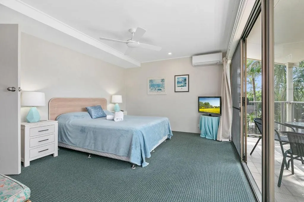 Bedroom, Bed in Le Court Villas