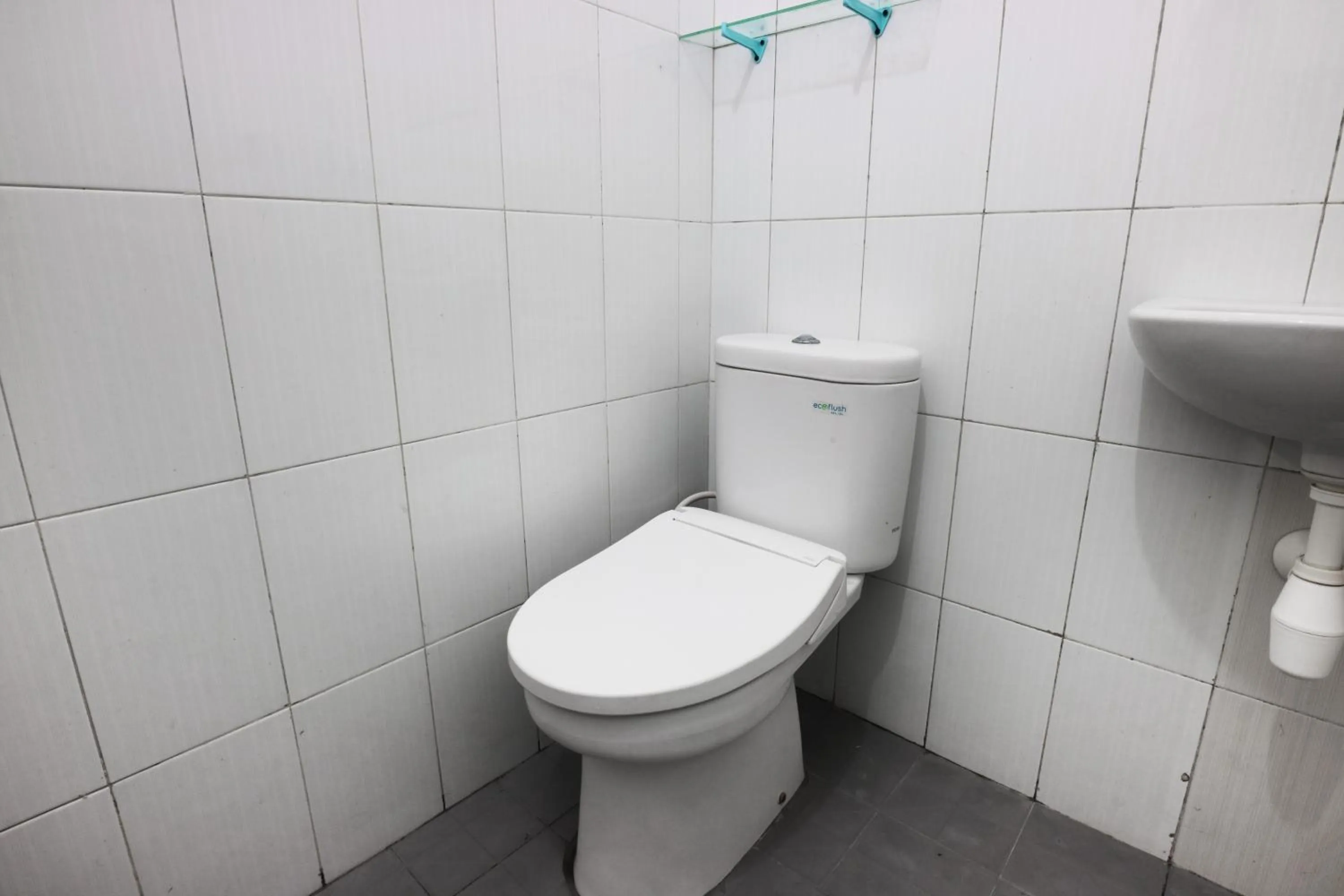 Bathroom in Casa Sidoluhur 17