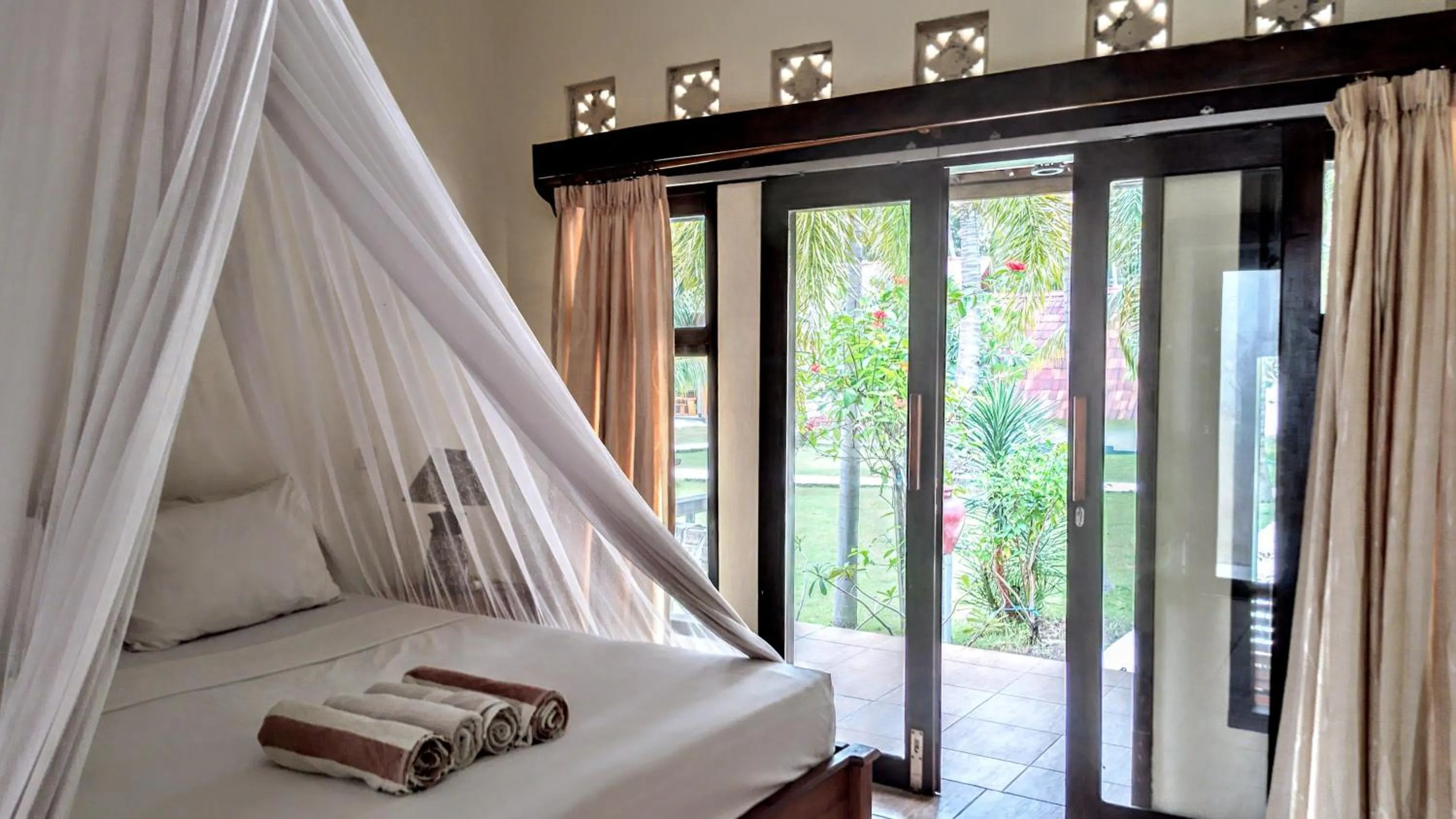 Bed in Salili Bungalow