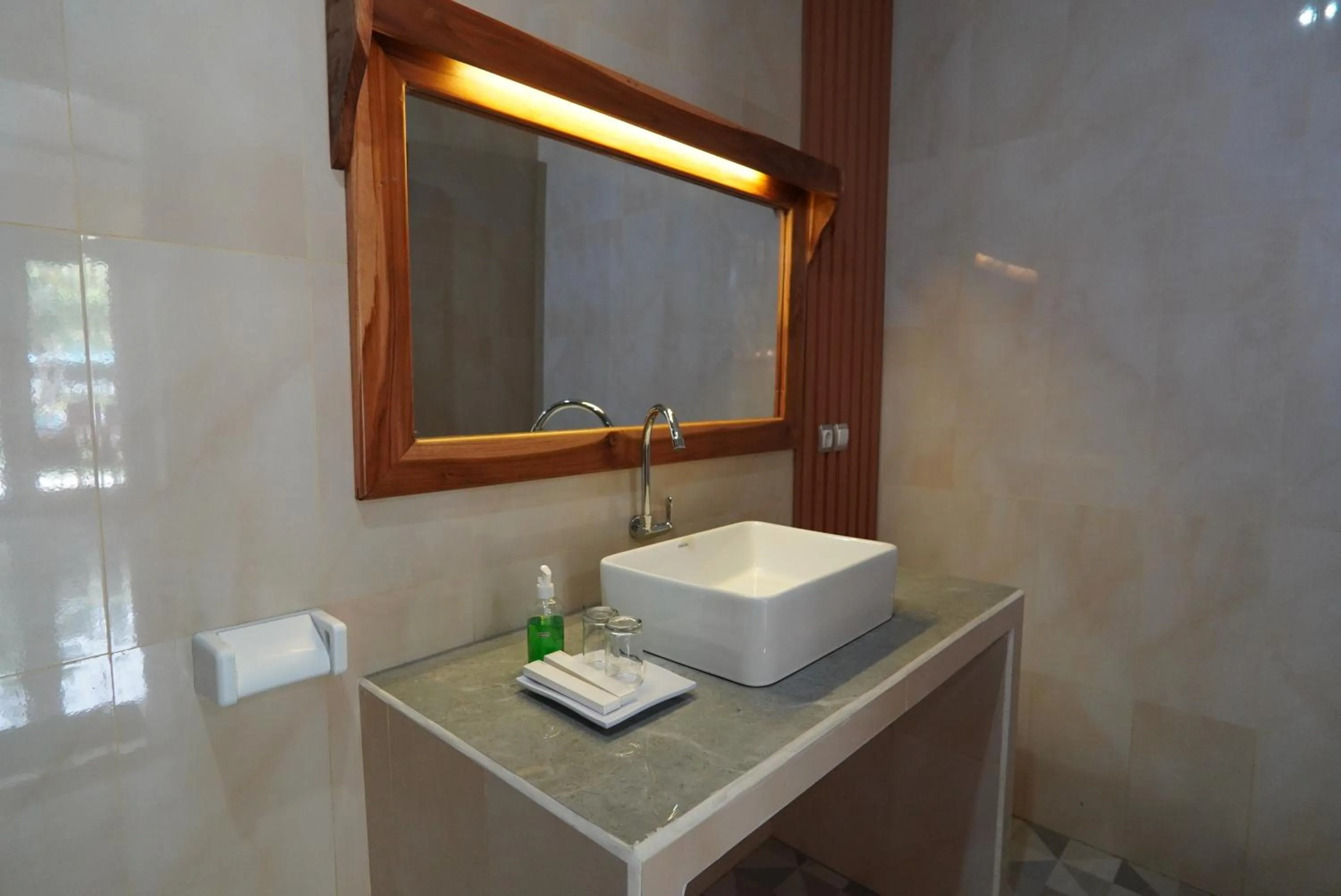 Bathroom in Salili Bungalow