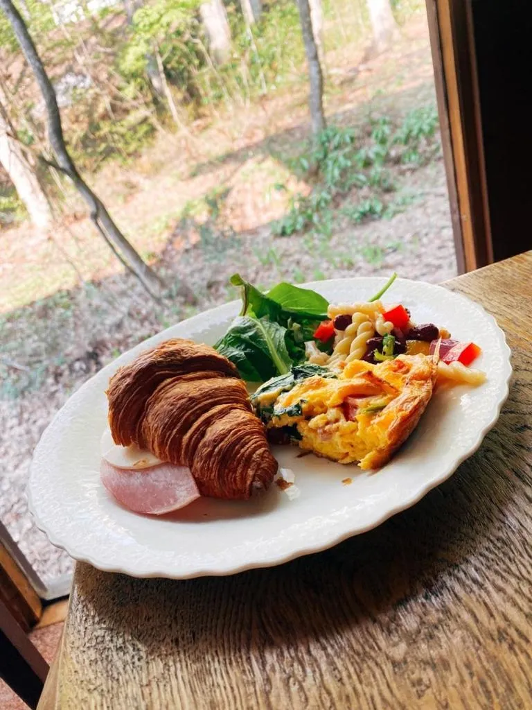 Food and drinks in Kizuna Lodge & BBQ Centre