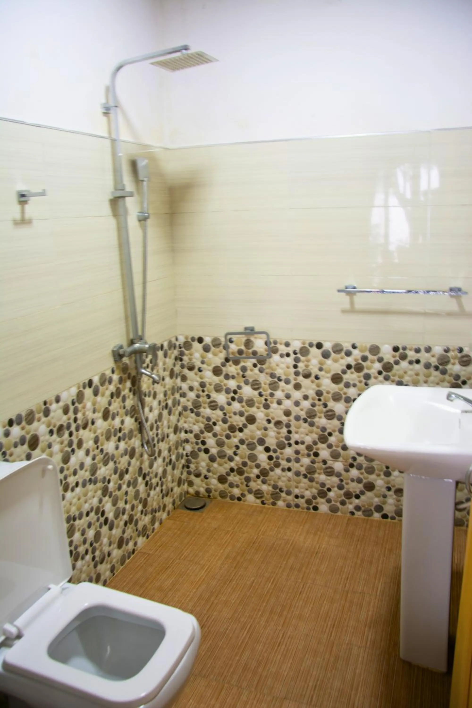 Shower in Bliss In Viya