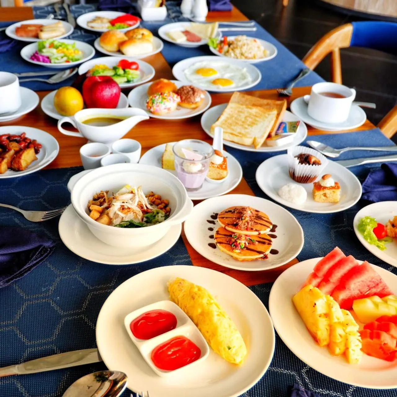 Breakfast in Swiss-Belresort Belitung
