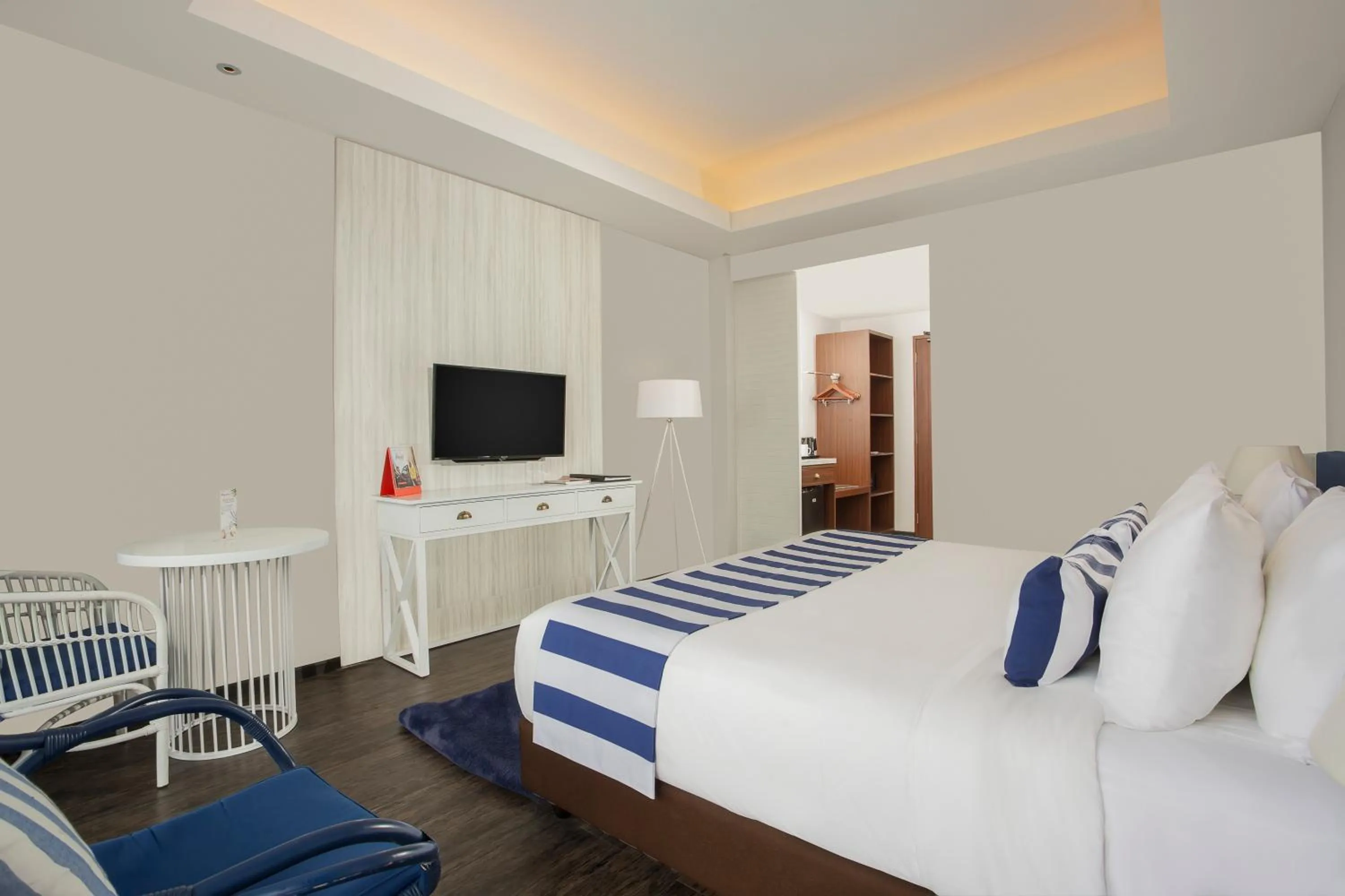 Bed in Swiss-Belresort Belitung