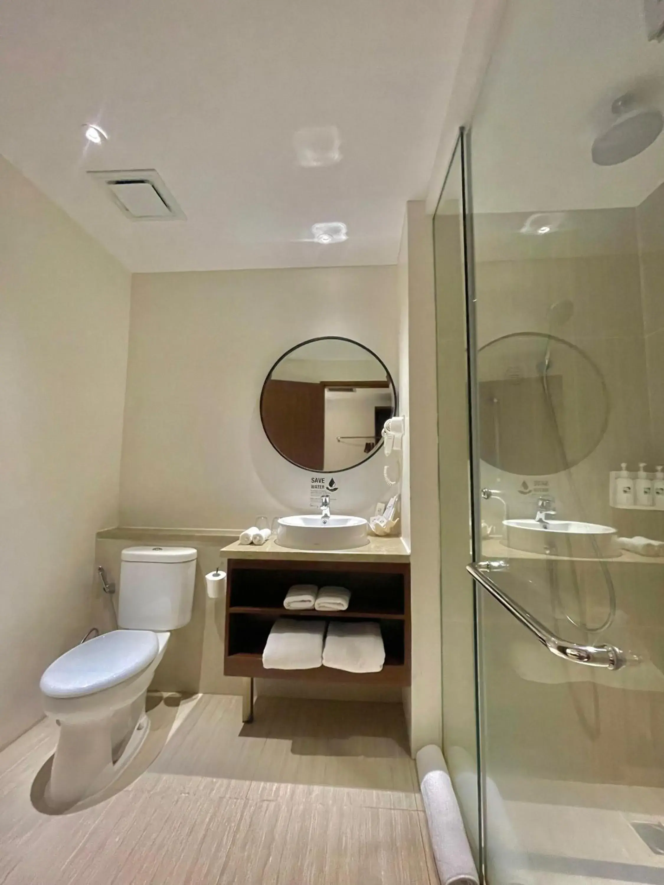 Deluxe King Ocean View in Swiss-Belresort Belitung Deluxe King Ocean View in Swiss-Belresort Belitung